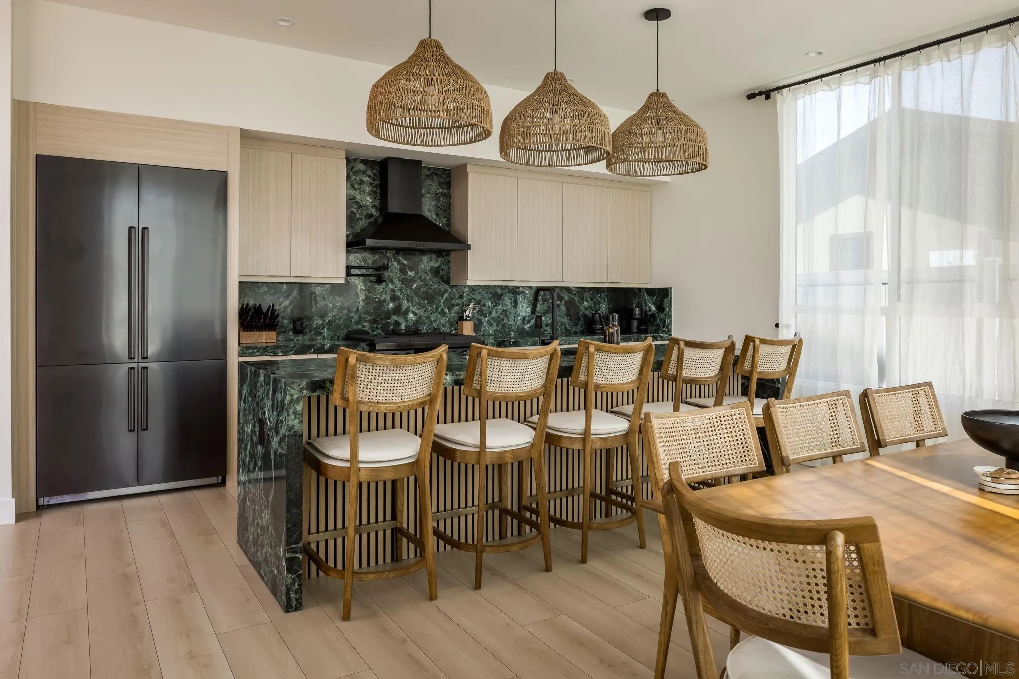https://cdn.realtyfeed.com/cdn/127/260013367/e416bb64b394736abc9b71289fae57b3.webp