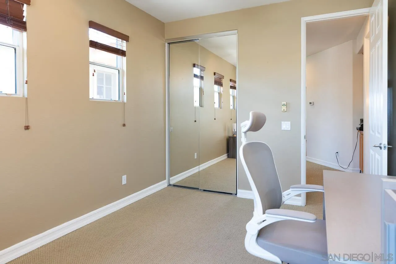https://cdn.realtyfeed.com/cdn/127/260013375/5fc5c5b62faa5092535f48902b47bc6c.webp