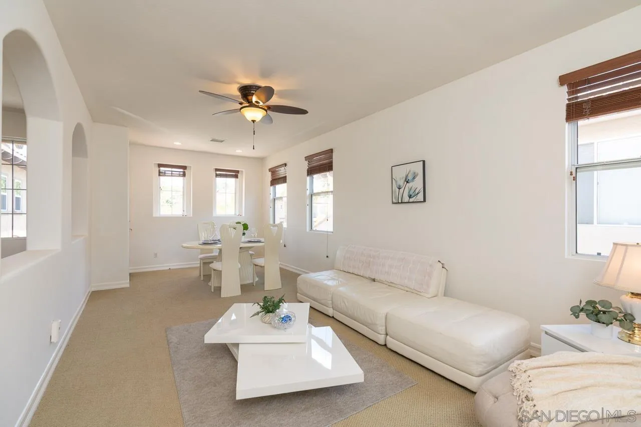 https://cdn.realtyfeed.com/cdn/127/260013375/89a834a6cbca7b8b4b00011439ebaac2.webp