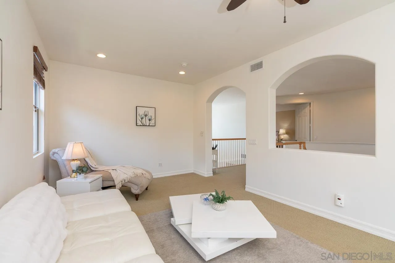https://cdn.realtyfeed.com/cdn/127/260013375/8ad6e70522e5544816a8b4abfcf150aa.webp