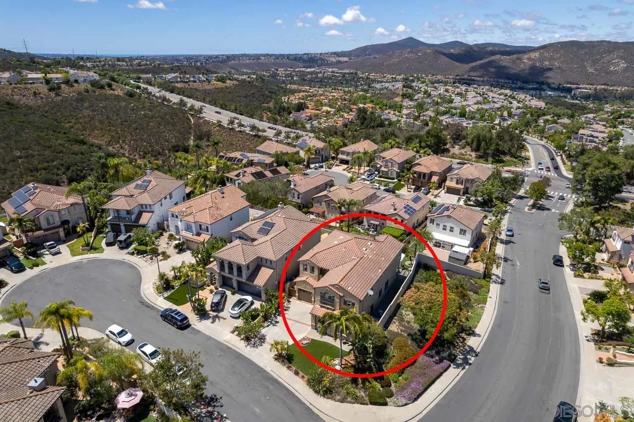 https://cdn.realtyfeed.com/cdn/127/260013375/e1d9dbc8cc1e2bf54df501df518041f4.webp