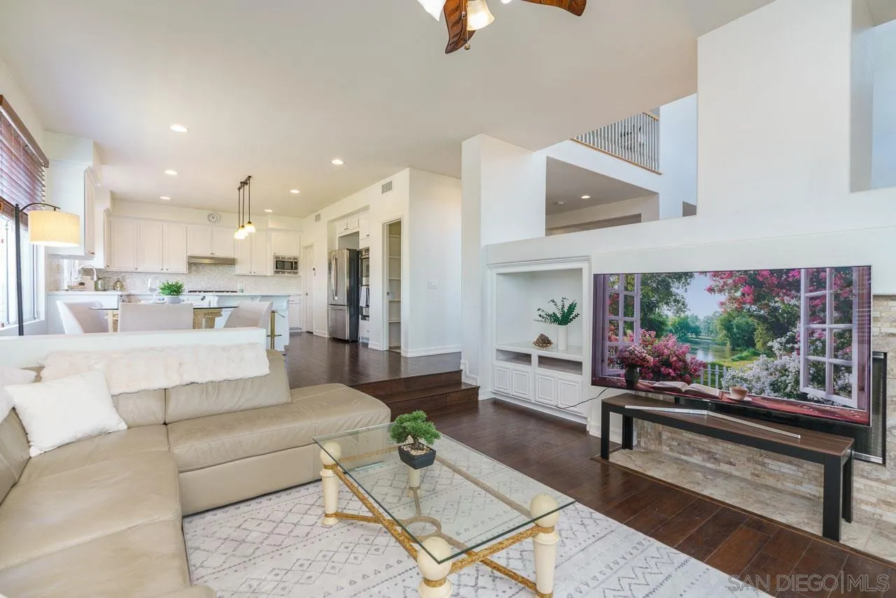 https://cdn.realtyfeed.com/cdn/127/260013375/fdb980a612f1d0ce993592dfeea9c533.webp