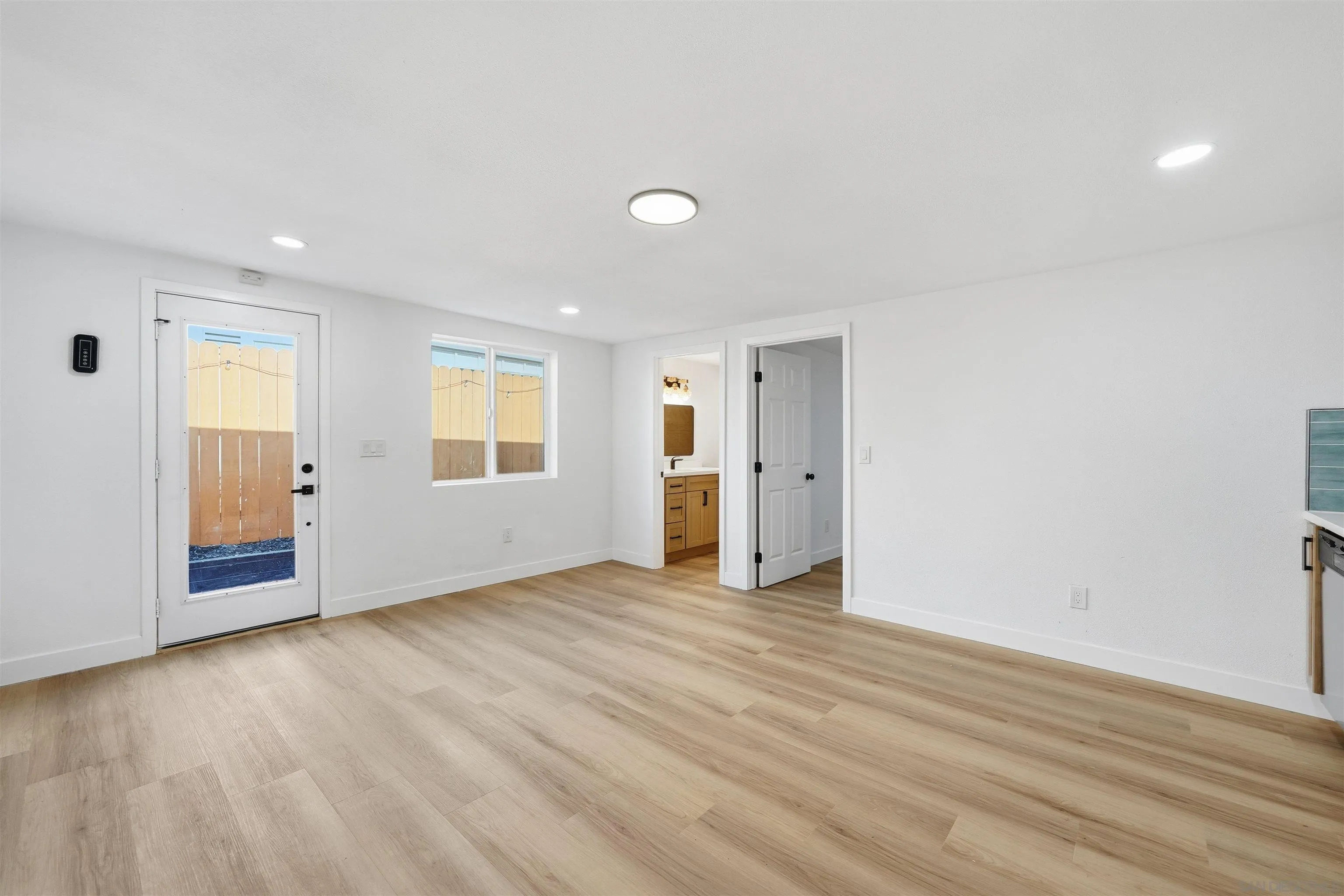 https://cdn.realtyfeed.com/cdn/127/260013378/b6297ec579691b7c5c28958beadfd1ea.webp