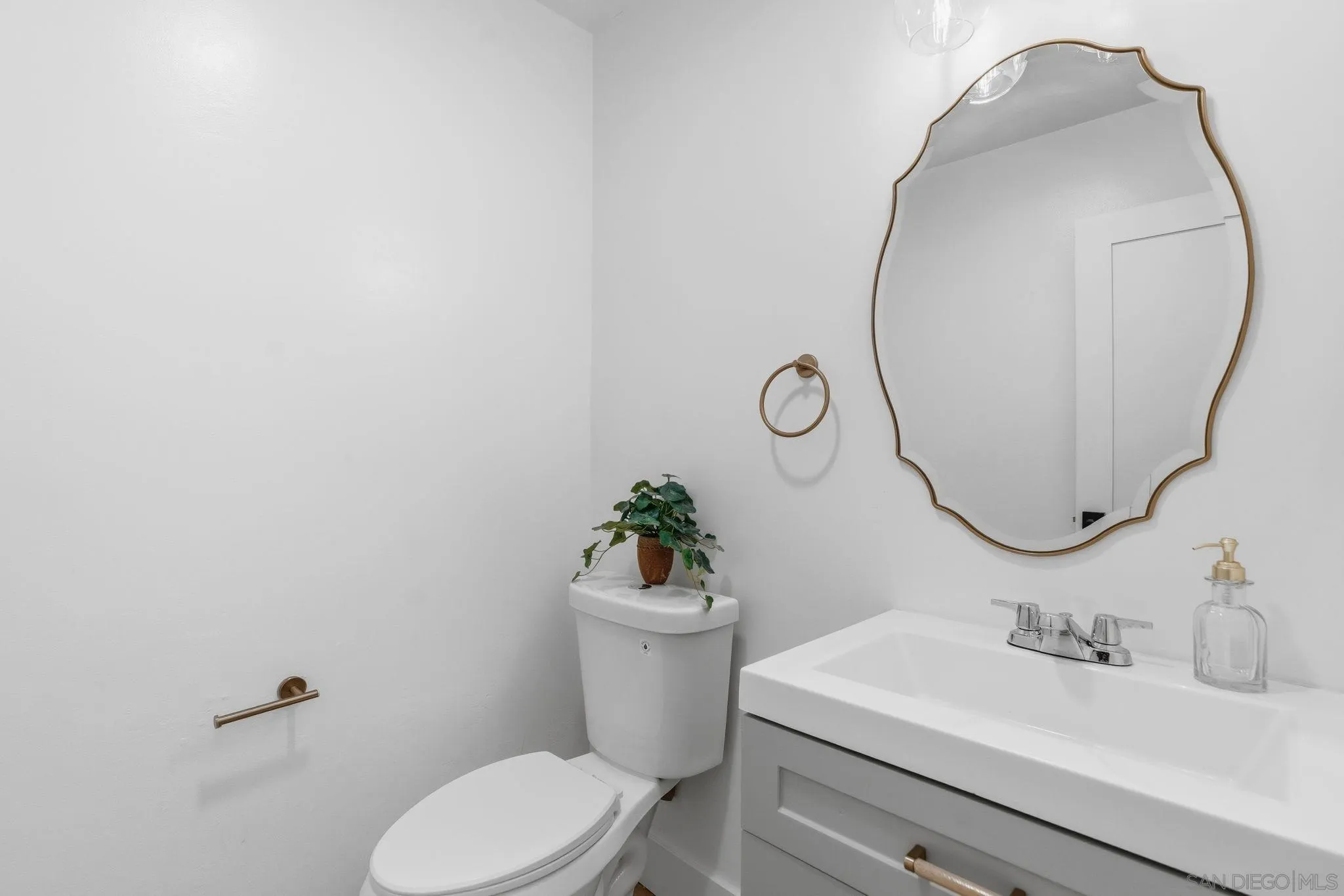 https://cdn.realtyfeed.com/cdn/127/260013379/0aefed9778ff4a5c1ec6d3e489217589.webp