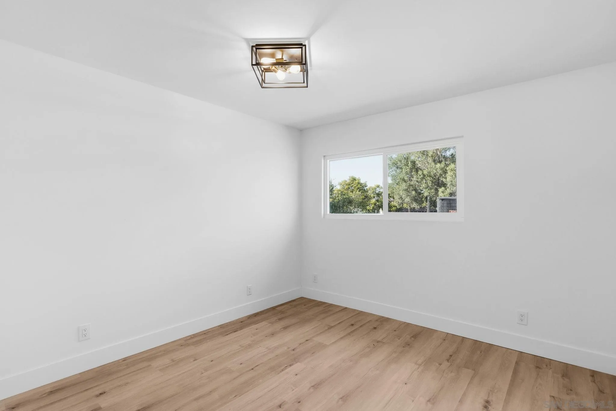 https://cdn.realtyfeed.com/cdn/127/260013379/7584a9a1a2e4325f52914d95be6c7e51.webp