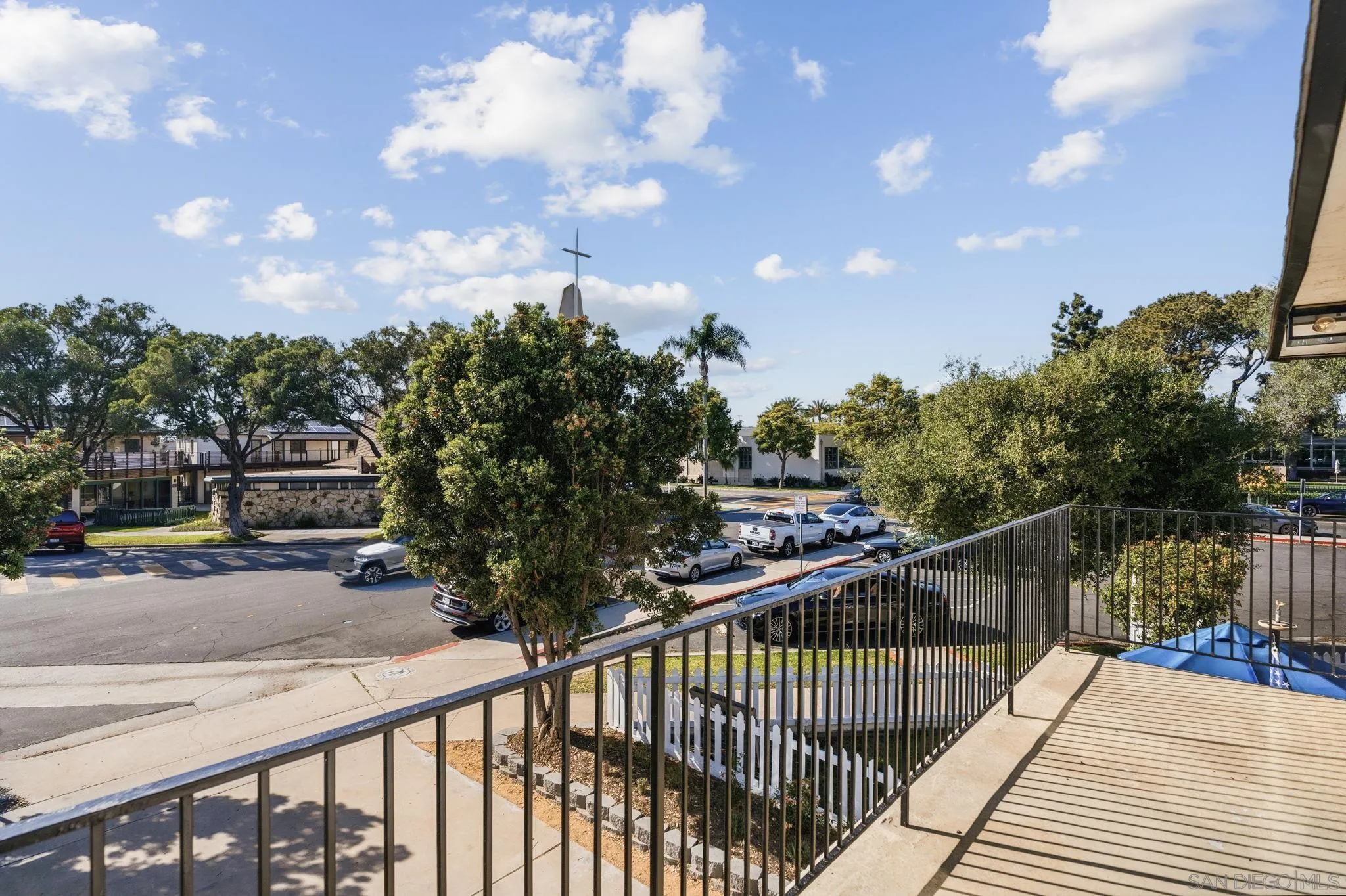 https://cdn.realtyfeed.com/cdn/127/260013379/c64e6e9639322bcedaa8b78265e4e7de.webp
