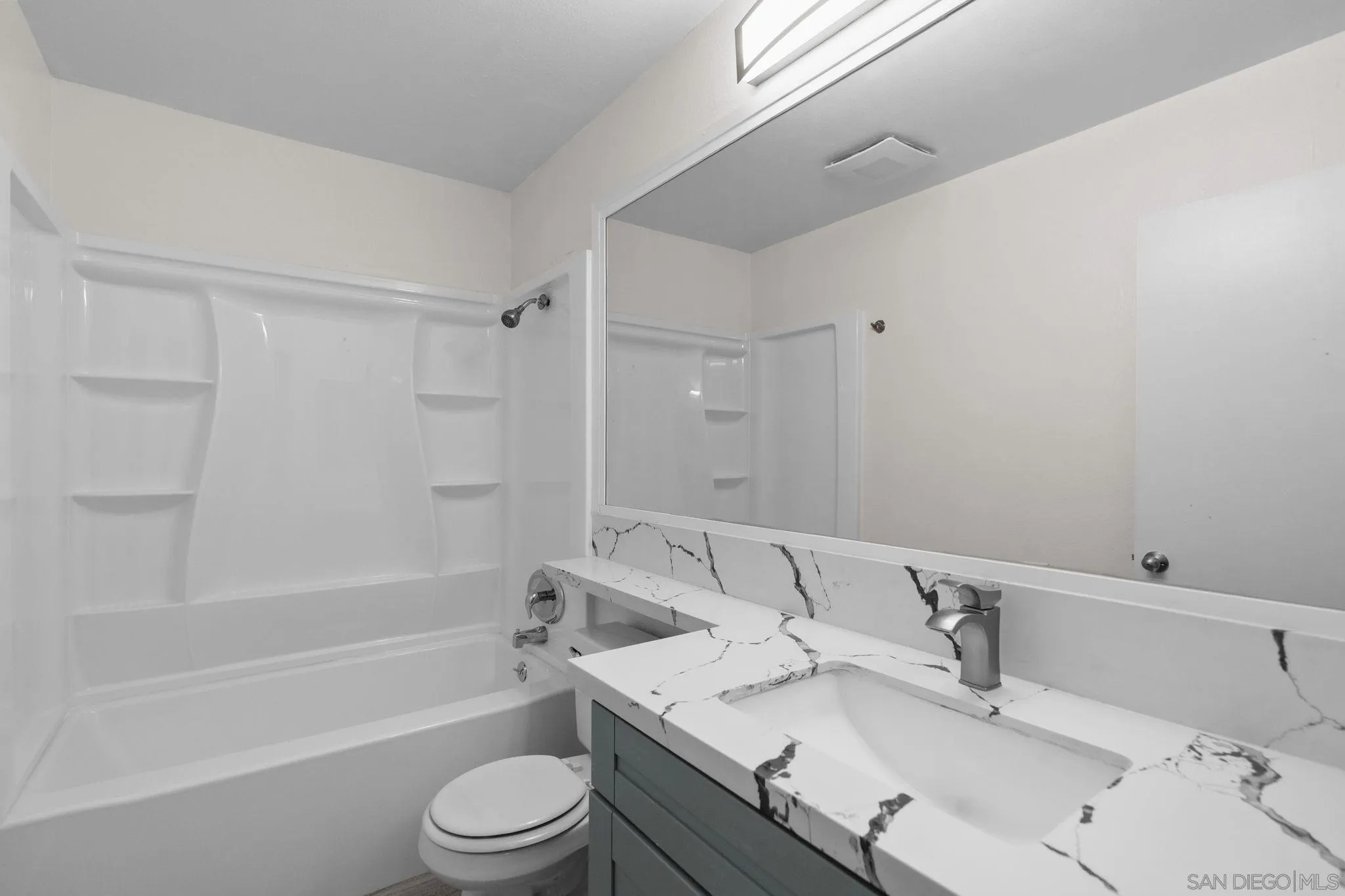 Photo #12: 260013383 Listing: Photo #12