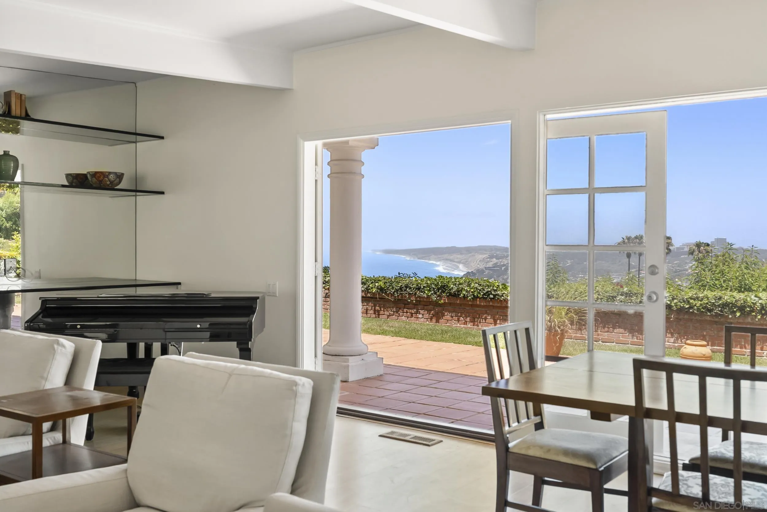 https://cdn.realtyfeed.com/cdn/127/260013386/1507f1c8f582b4cb34c83ce6fe4fde46.webp