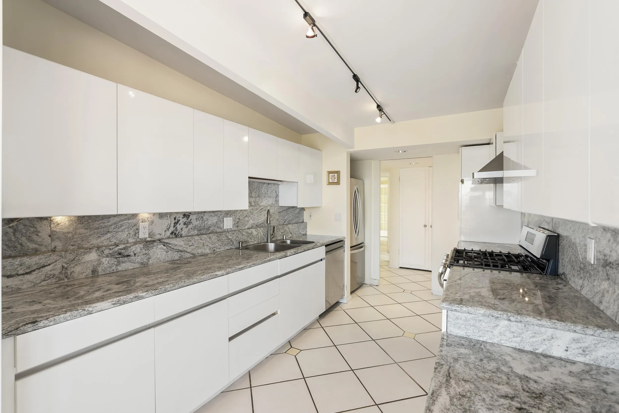 https://cdn.realtyfeed.com/cdn/127/260013386/4e39c4c4f811a599446f6551722c5793.webp