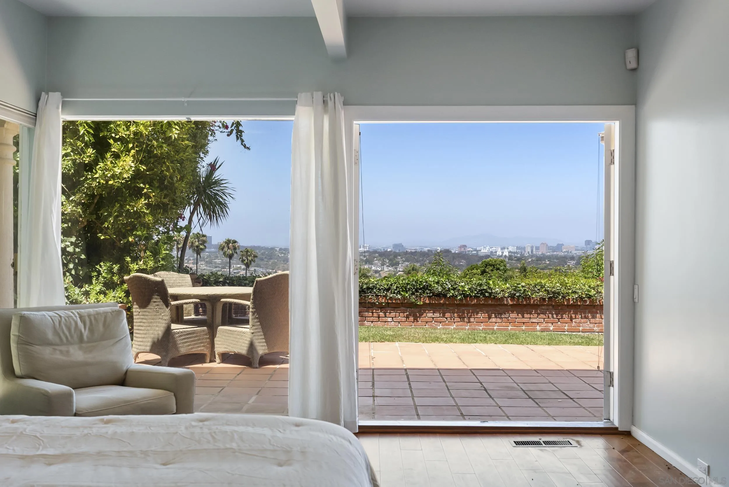 https://cdn.realtyfeed.com/cdn/127/260013386/9d3ee6f9f6b8855088d461b1f606ca24.webp