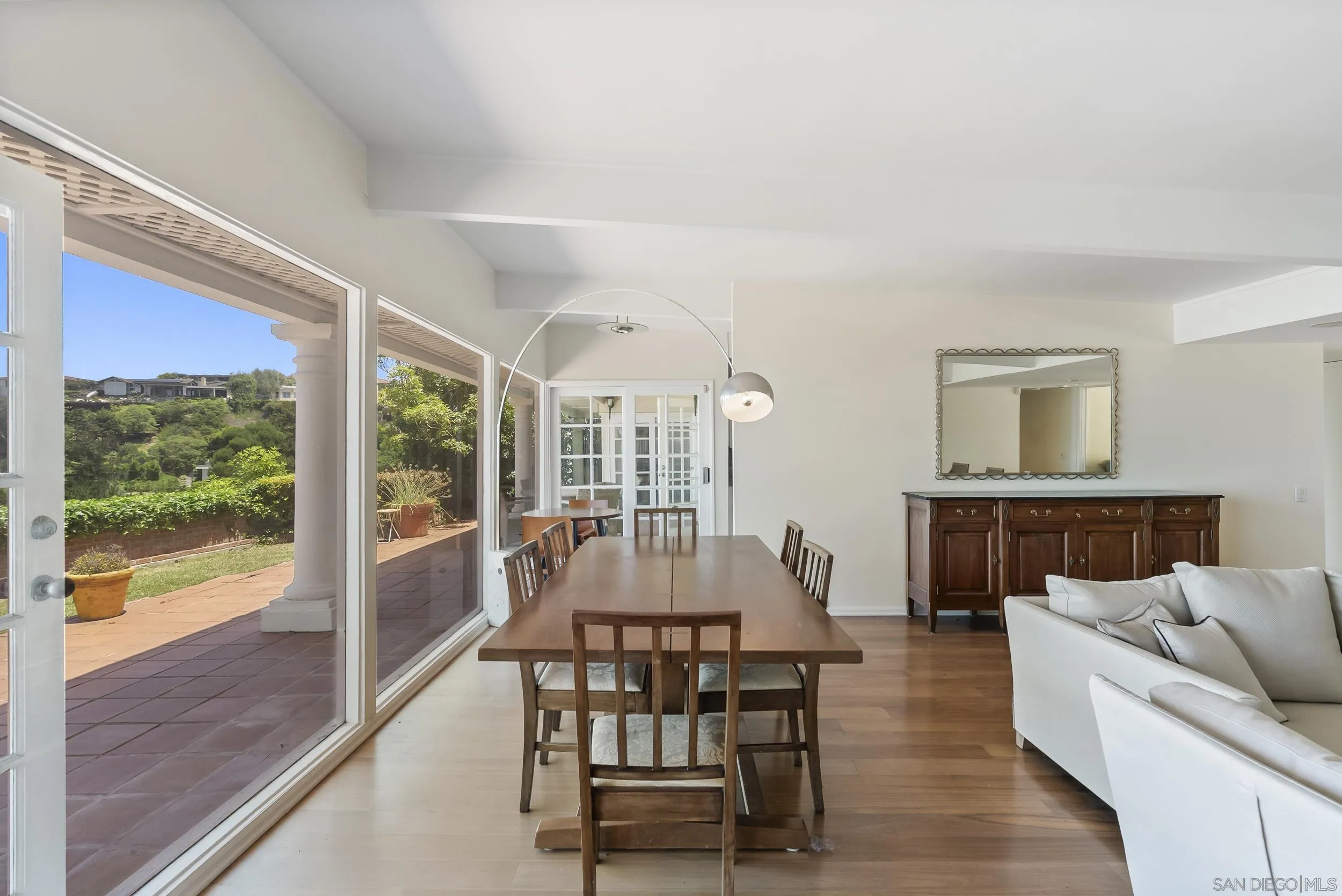 https://cdn.realtyfeed.com/cdn/127/260013386/e7c84ccf18bf1bb173362ea97bd0cbee.webp