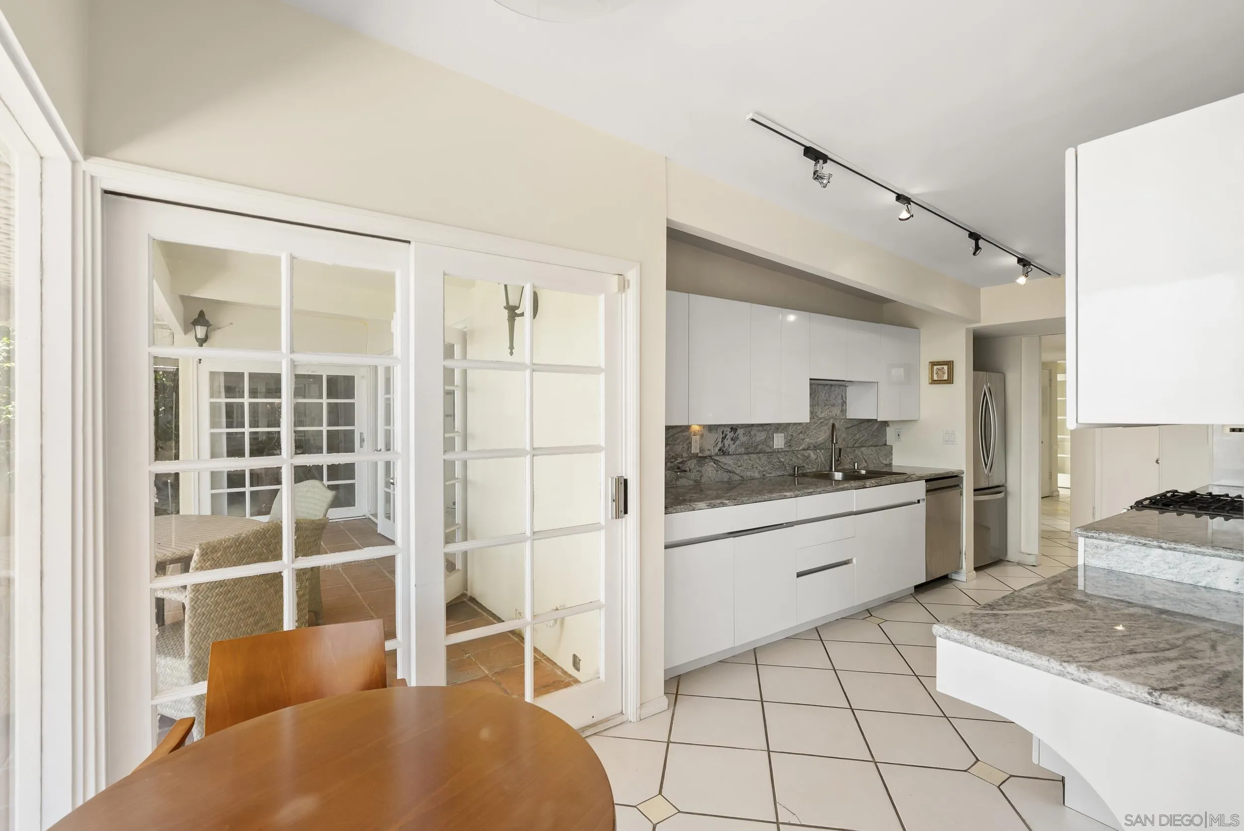 https://cdn.realtyfeed.com/cdn/127/260013386/fdc6b740af0df4b3aef7f7752a85c96d.webp
