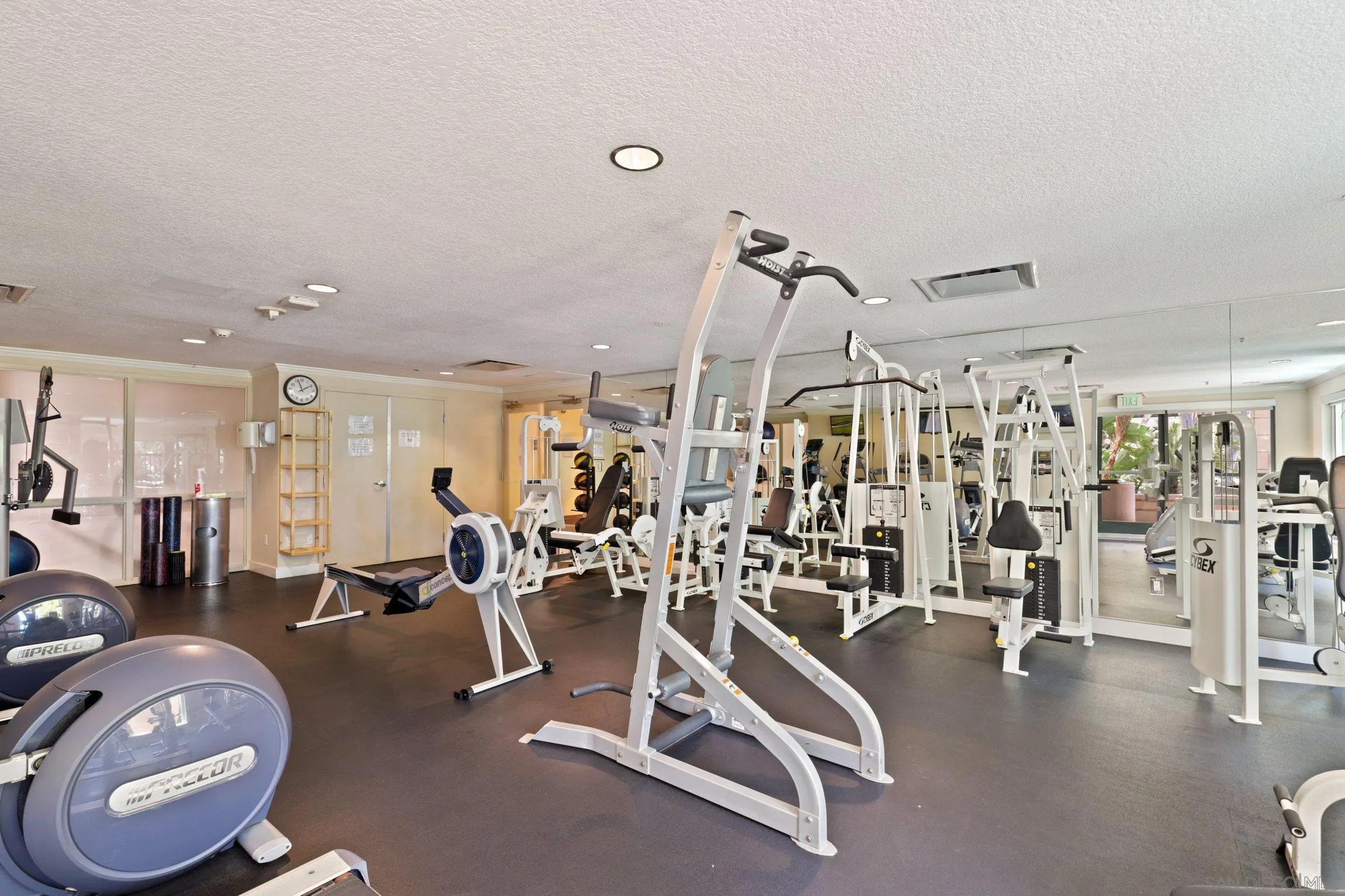 https://cdn.realtyfeed.com/cdn/127/260013389/d72865113a95bc5e6eae29c265e4edb6.webp