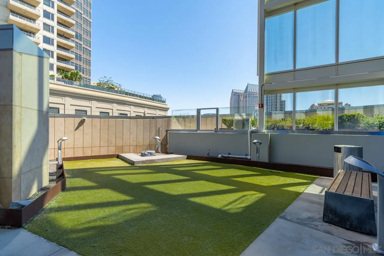 https://cdn.realtyfeed.com/cdn/127/2600134/2852785092ee7ef170745cf1fab5d114.webp