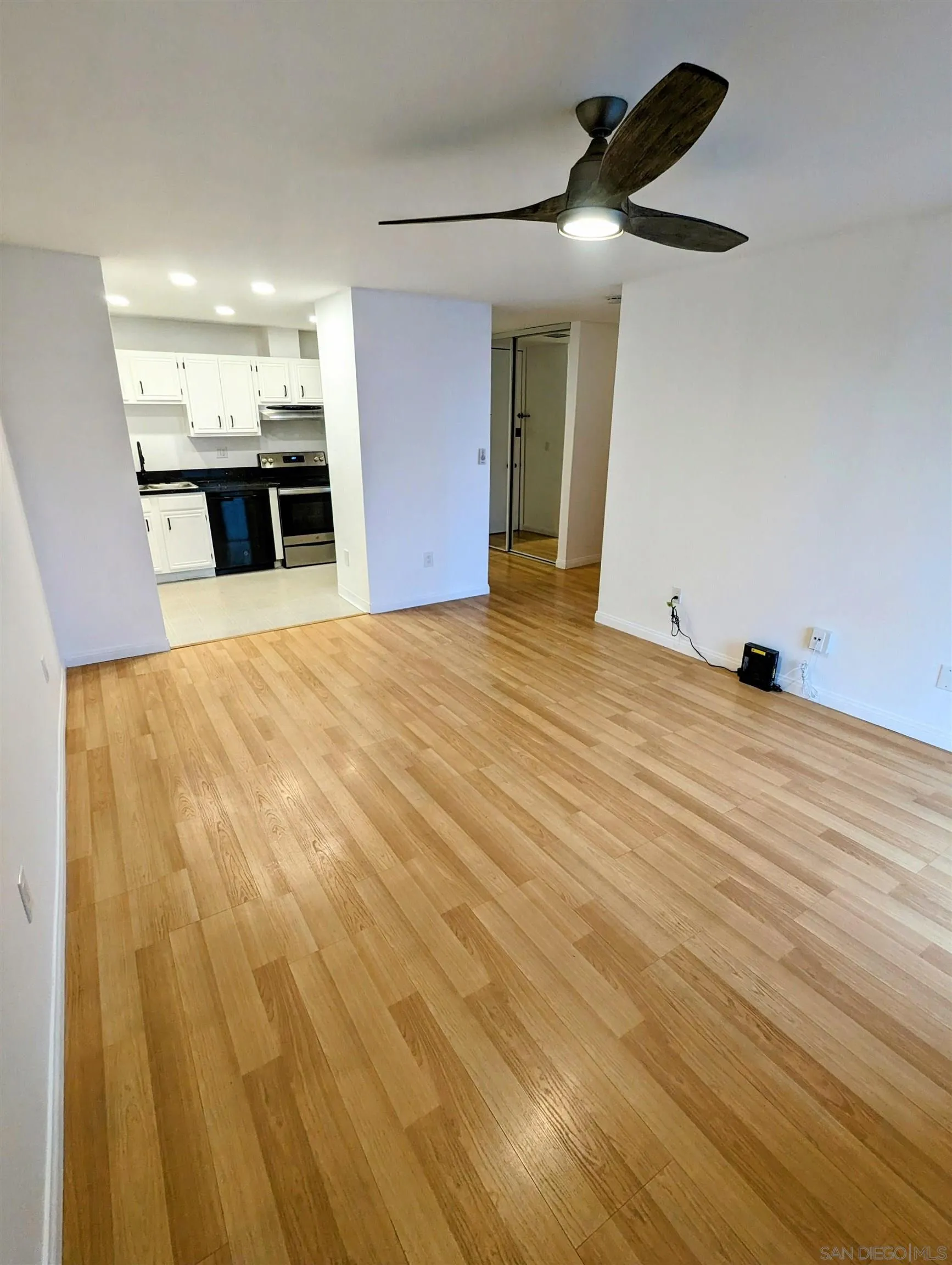 Photo #25: 260013400 Listing: Photo #25