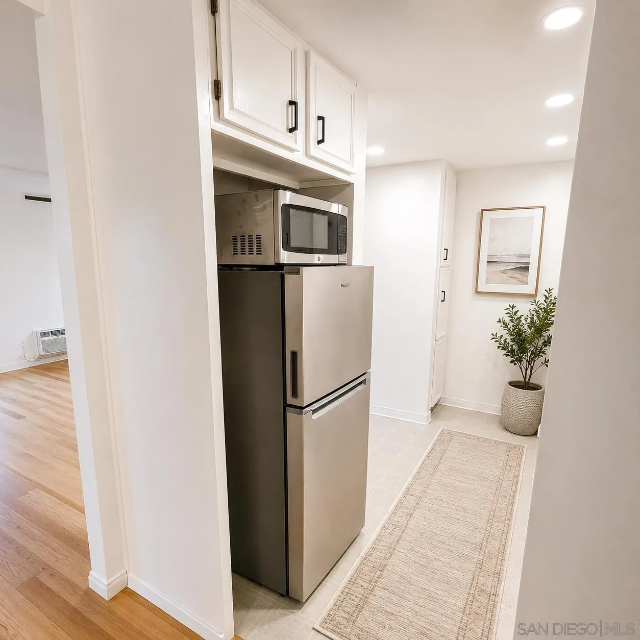 Photo #2: 260013400 Listing: Photo #2