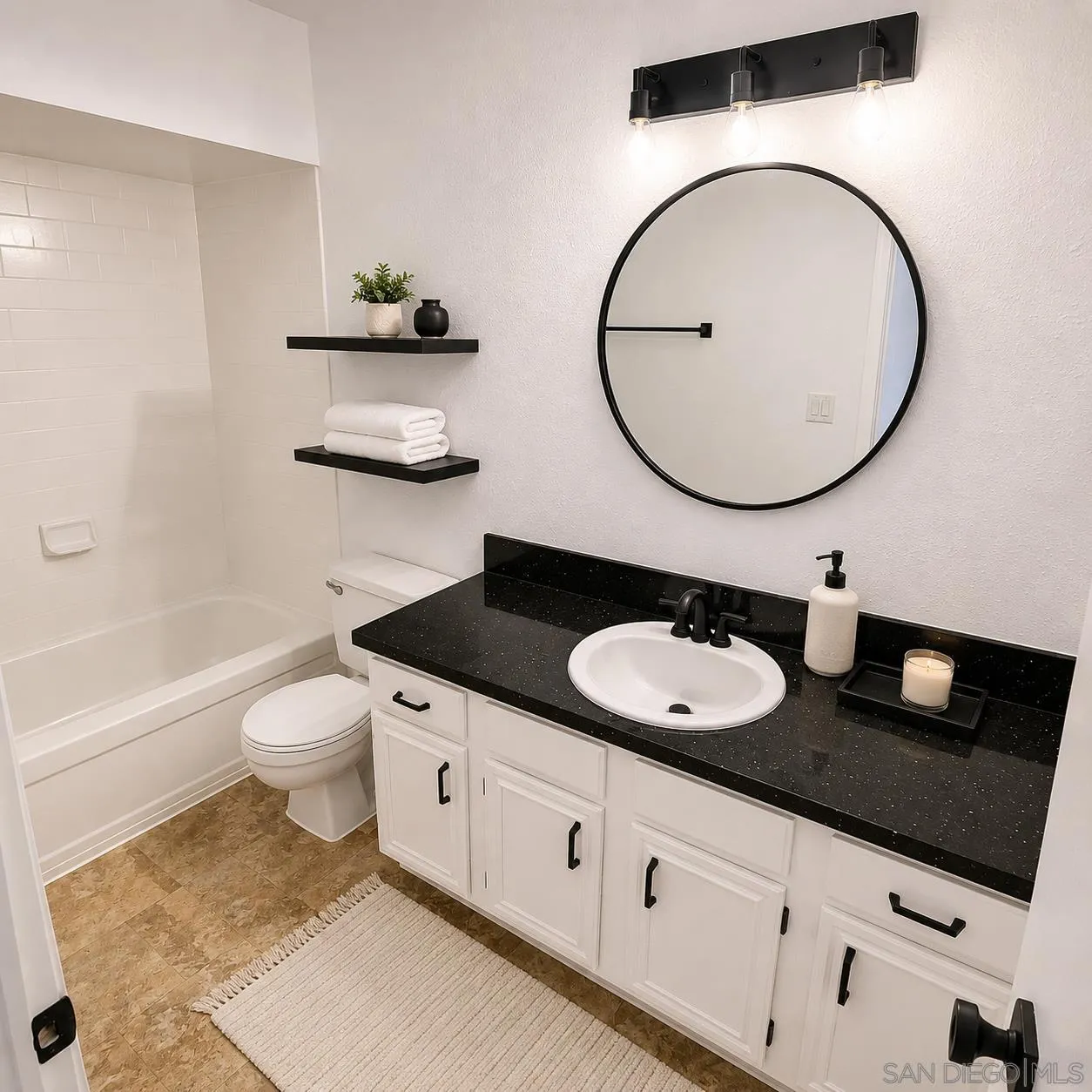 Photo #8: 260013400 Listing: Photo #8