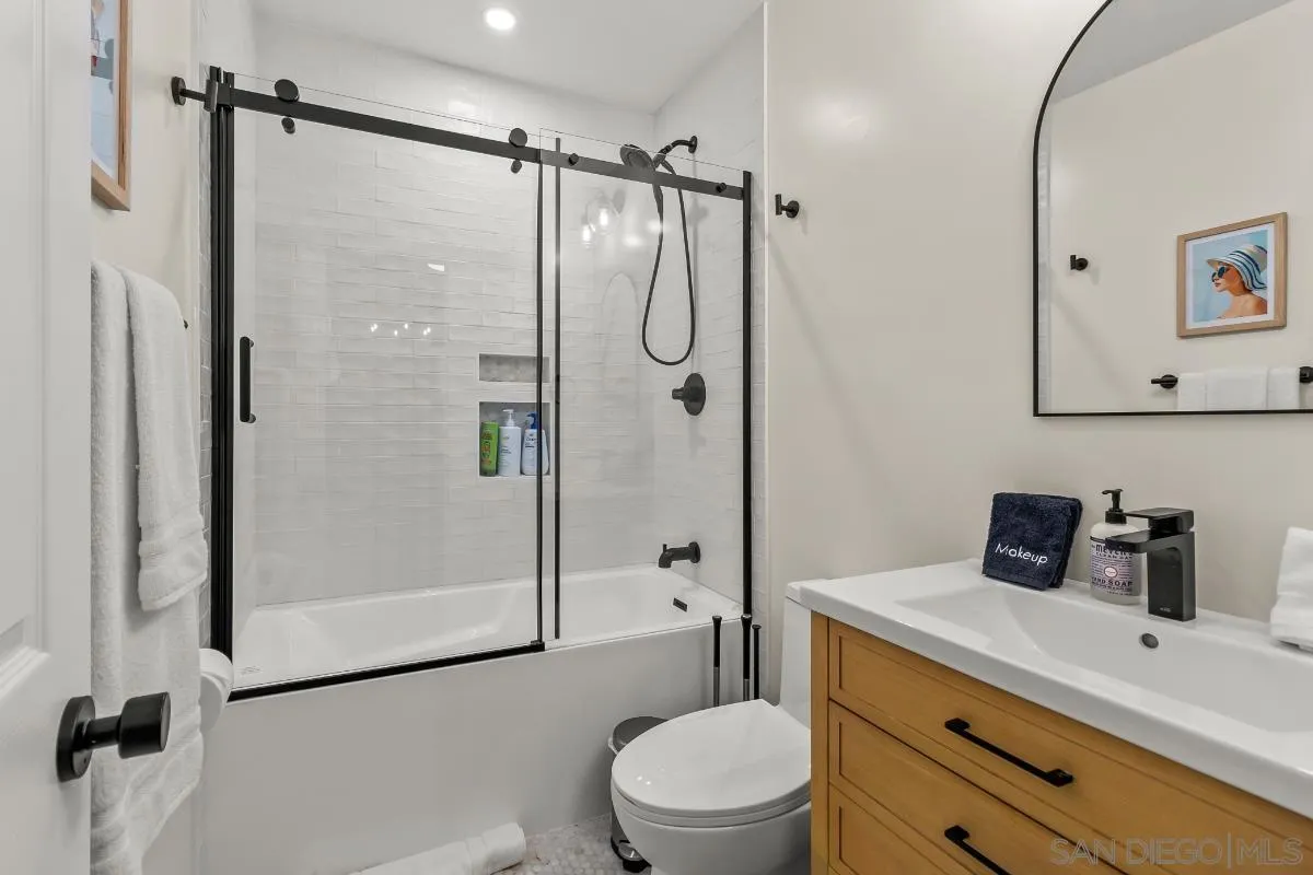https://cdn.realtyfeed.com/cdn/127/260013401/335c5c933608a5127c189e5efc862328.webp