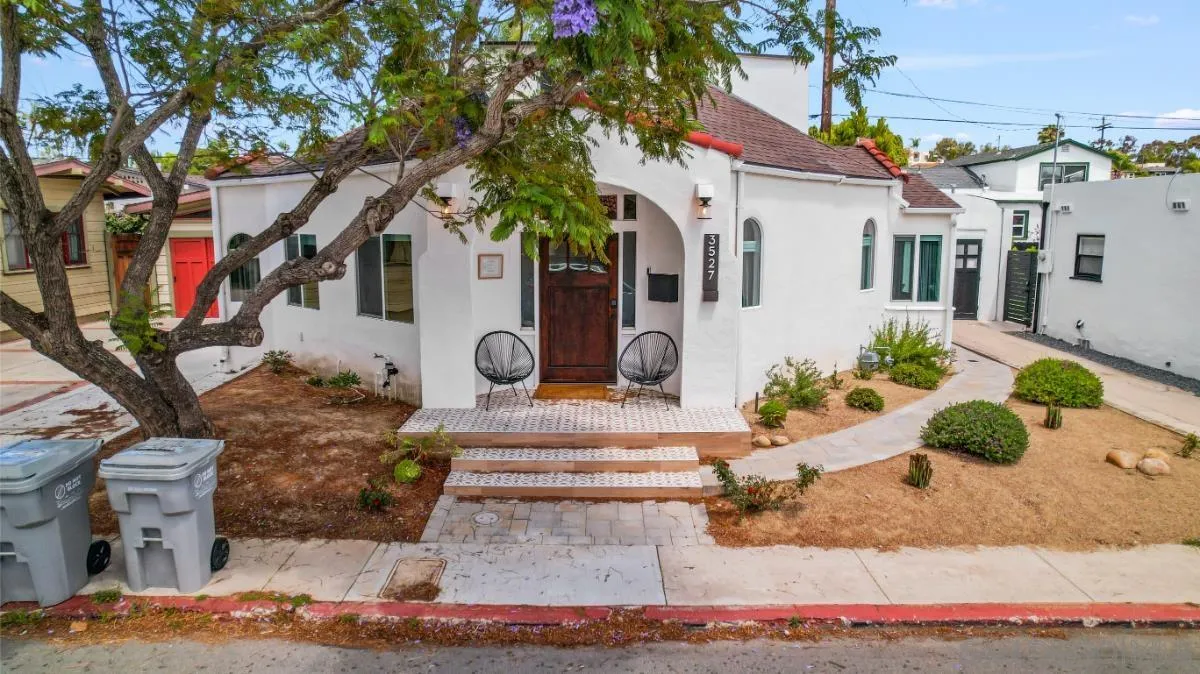 https://cdn.realtyfeed.com/cdn/127/260013401/ae5349832f65ad58e3a1804cf8d0f0eb.webp