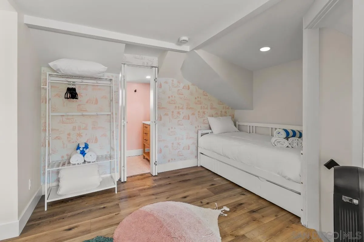 https://cdn.realtyfeed.com/cdn/127/260013401/cc401643c8f28dd04604ffa9e5996223.webp