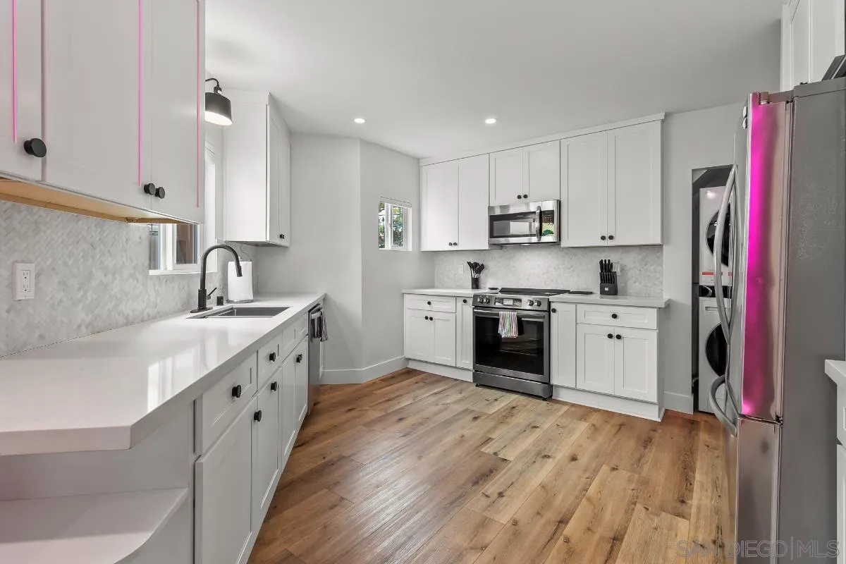 https://cdn.realtyfeed.com/cdn/127/260013401/ef902e78e9e99716ba2e8cc6a8939ec5.webp