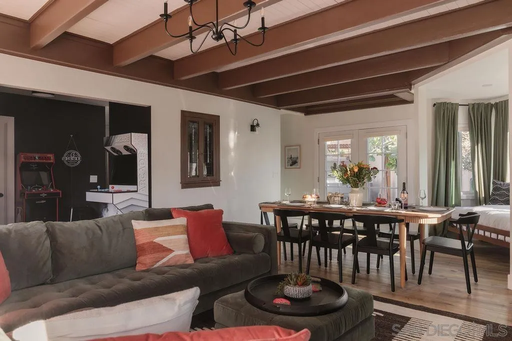 https://cdn.realtyfeed.com/cdn/127/260013401/f666fe1487cac3e4e75e5109eb09c5c6.webp