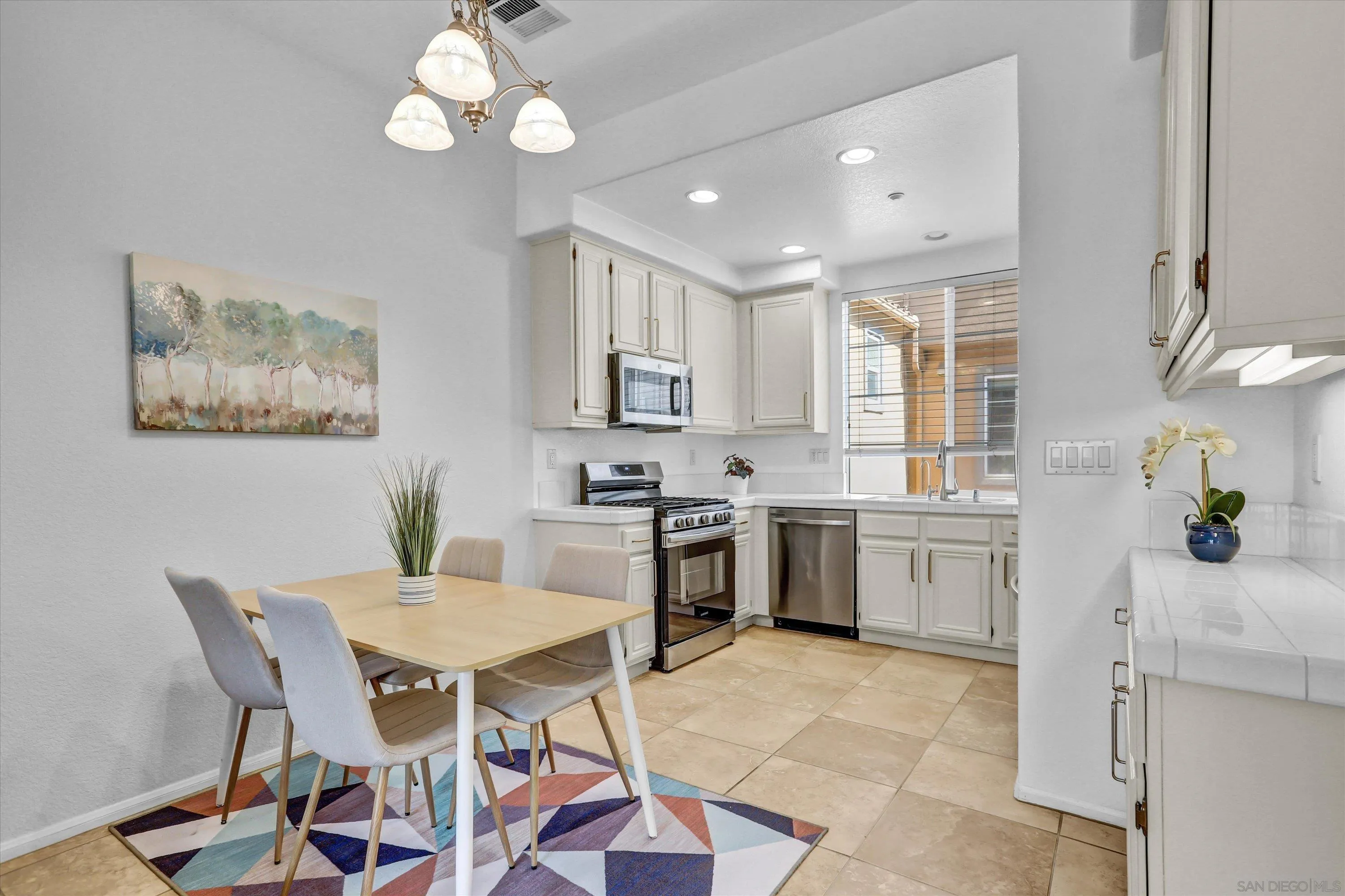 Photo #9: 260013403 Listing: Photo #9