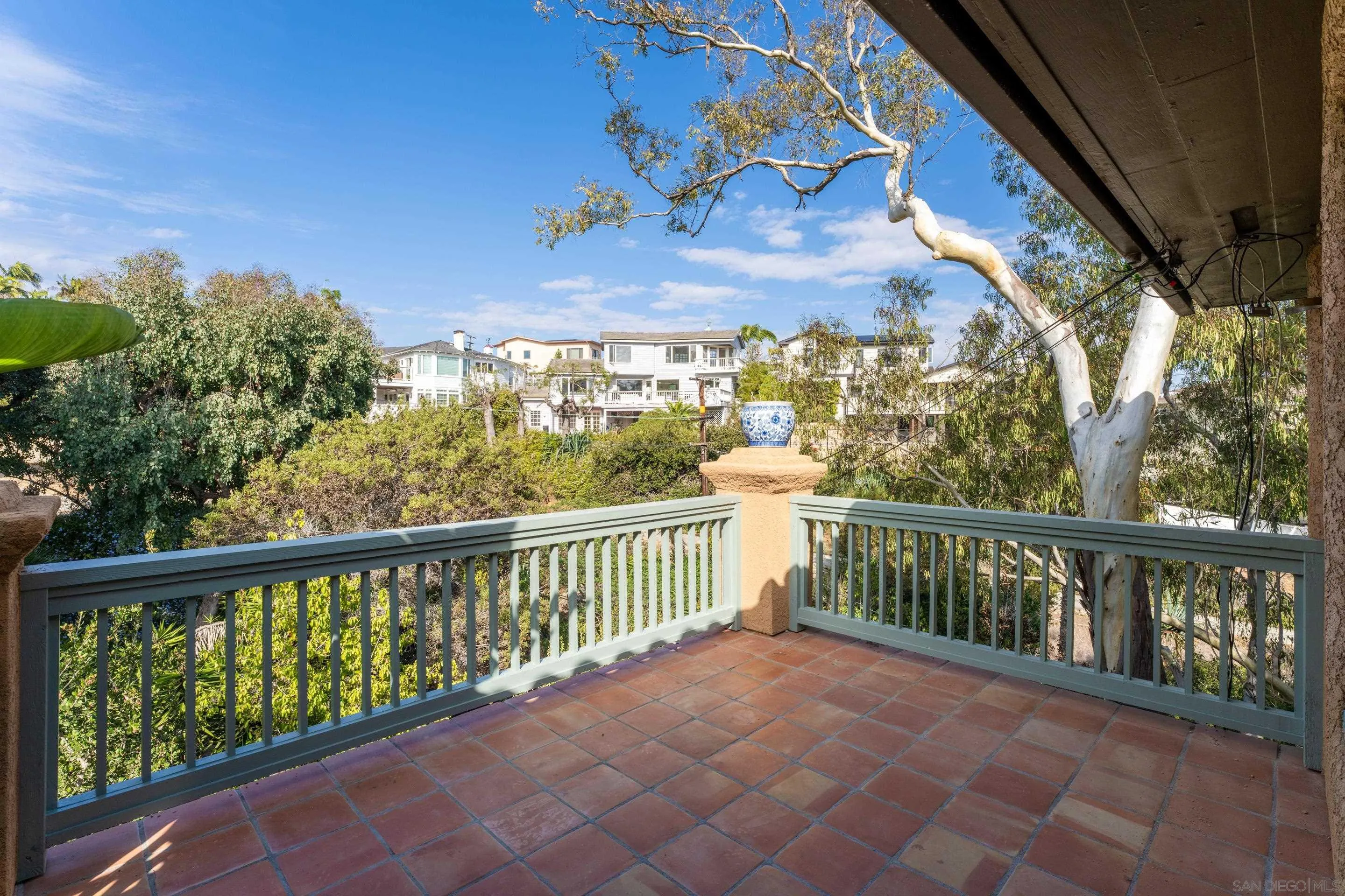 https://cdn.realtyfeed.com/cdn/127/260013414/085b3f6c393503b28a70c94b17de1e80.webp