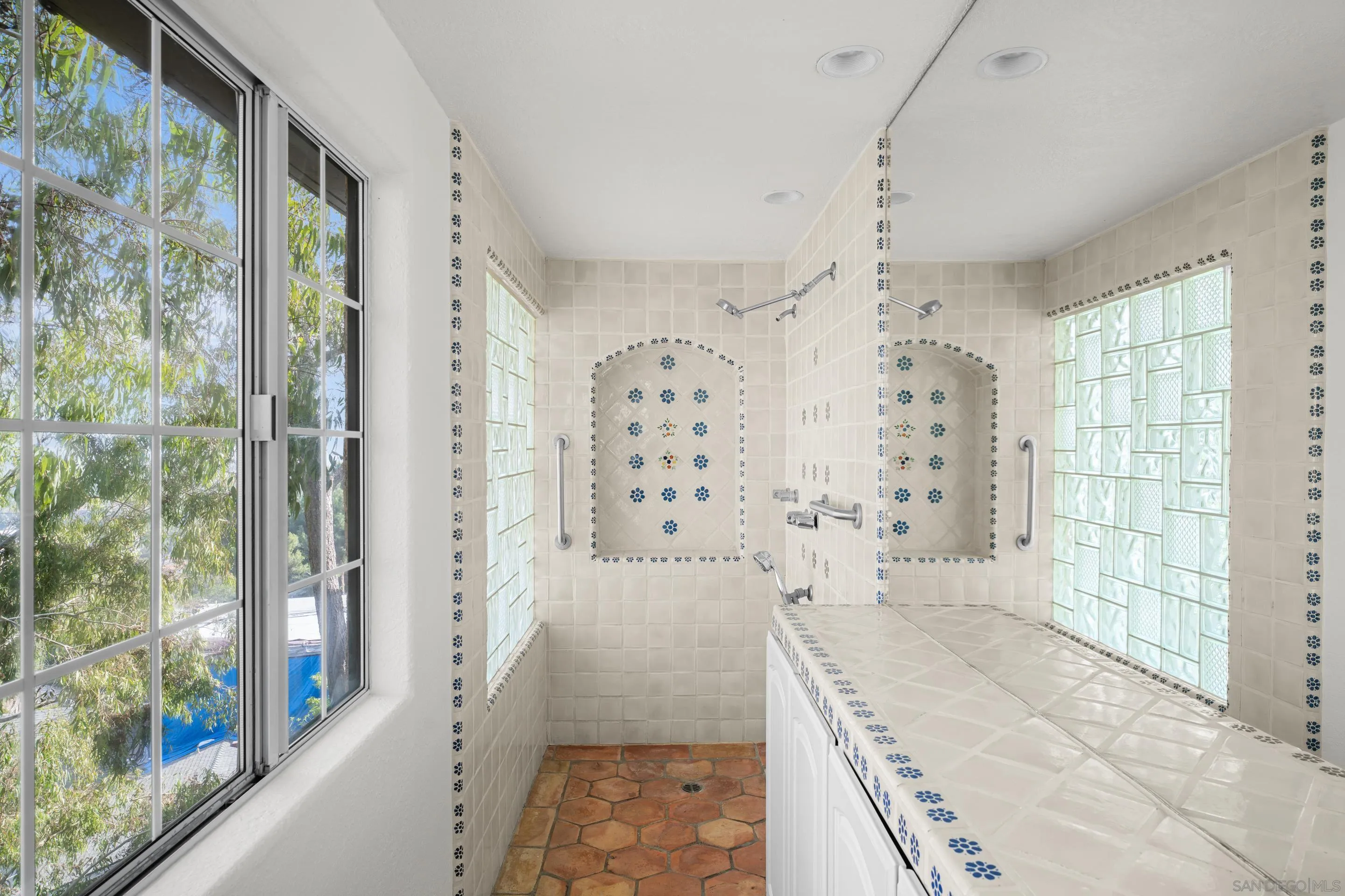 https://cdn.realtyfeed.com/cdn/127/260013414/5d44ebff0177d357d3f15a67ebd5ea2a.webp