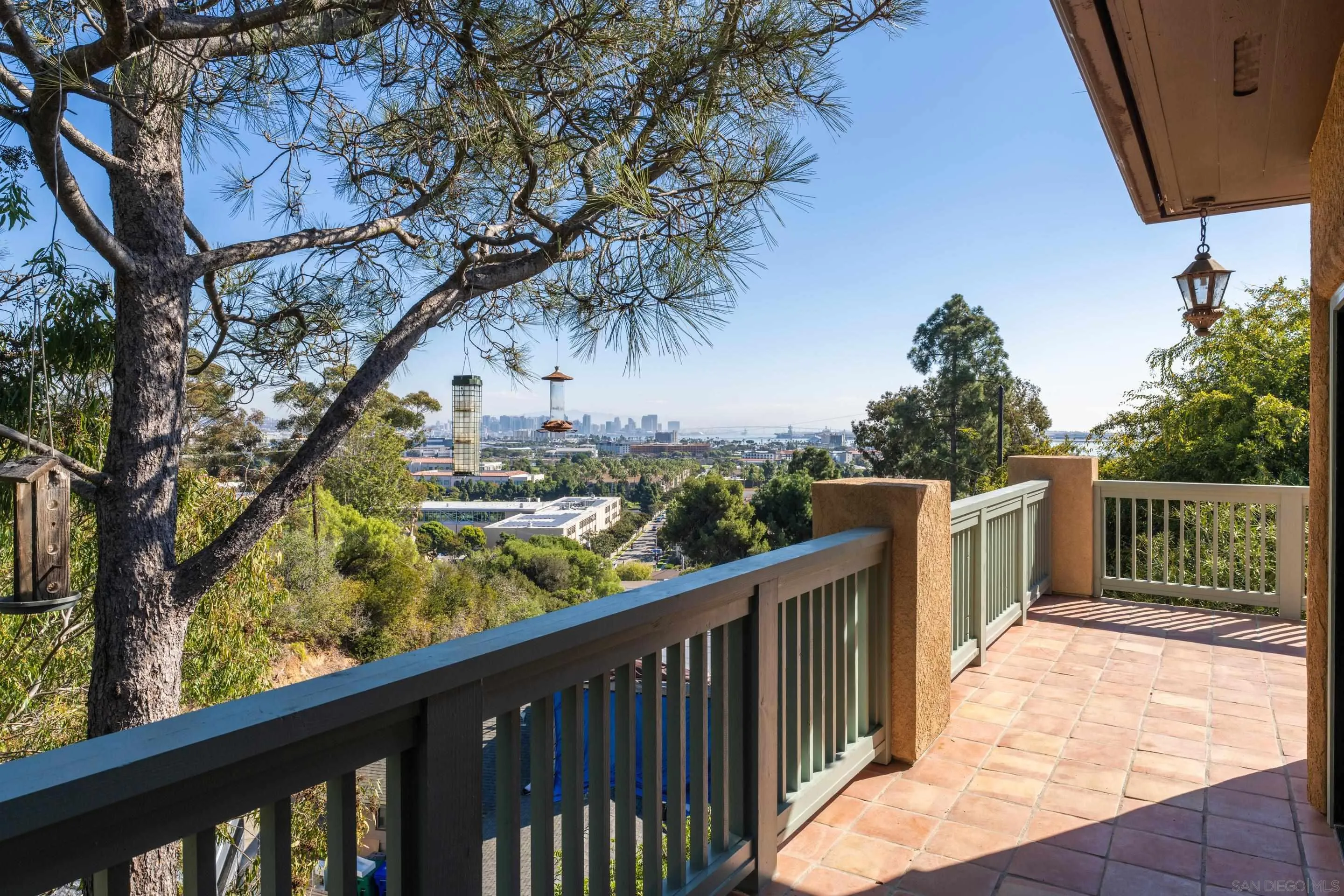 https://cdn.realtyfeed.com/cdn/127/260013414/8c1206db0a964113e06f48f25bf5c603.webp