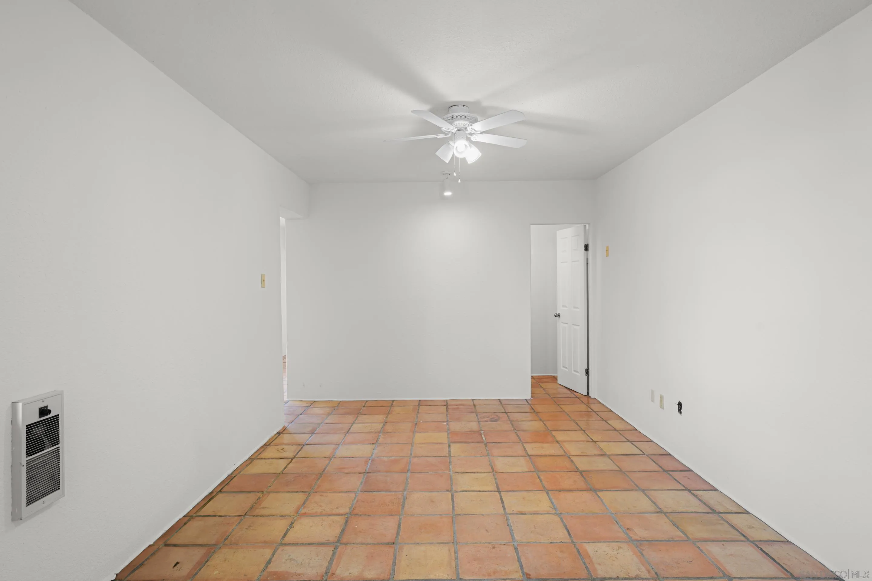 https://cdn.realtyfeed.com/cdn/127/260013414/b0beee099450d4660378e16b1a90c94d.webp