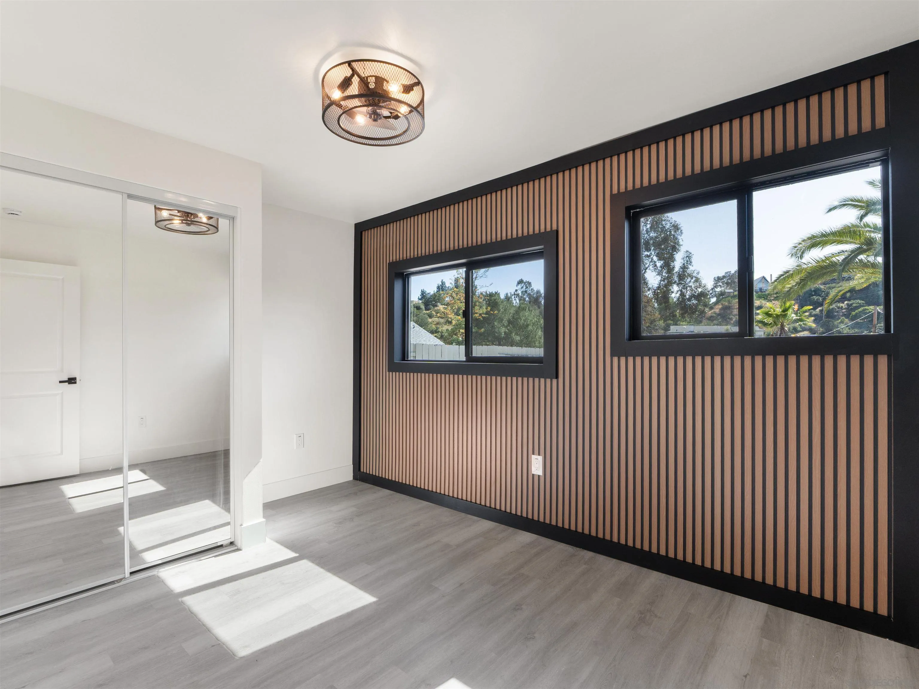 https://cdn.realtyfeed.com/cdn/127/260013417/6b6d3e1ab6a18f49bfb011d4acf202ad.webp