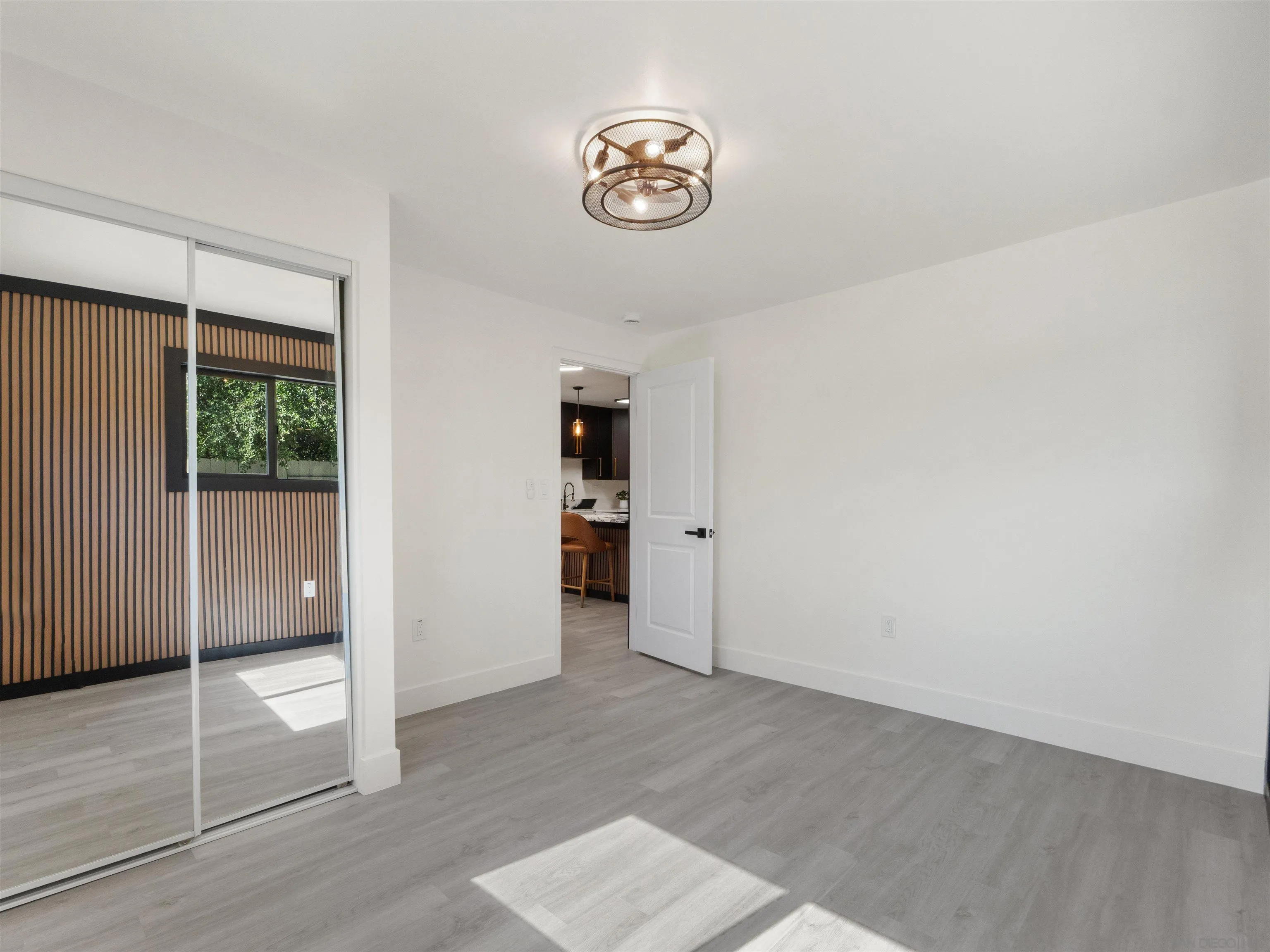 https://cdn.realtyfeed.com/cdn/127/260013417/703f539a0c880e9cd124082285d8ea17.webp
