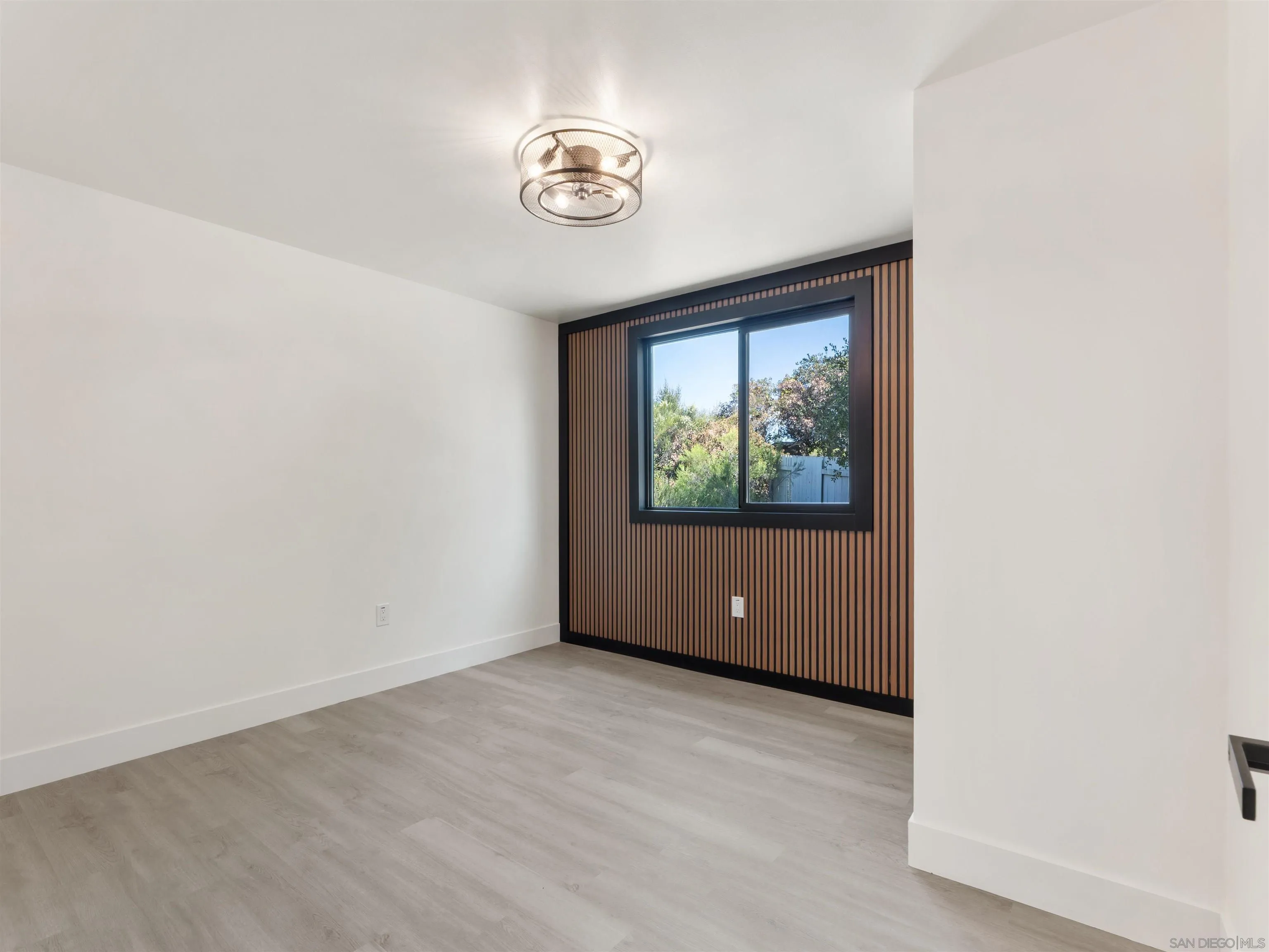 https://cdn.realtyfeed.com/cdn/127/260013417/7aaec1073ba1ebaf79f66602a0739b33.webp