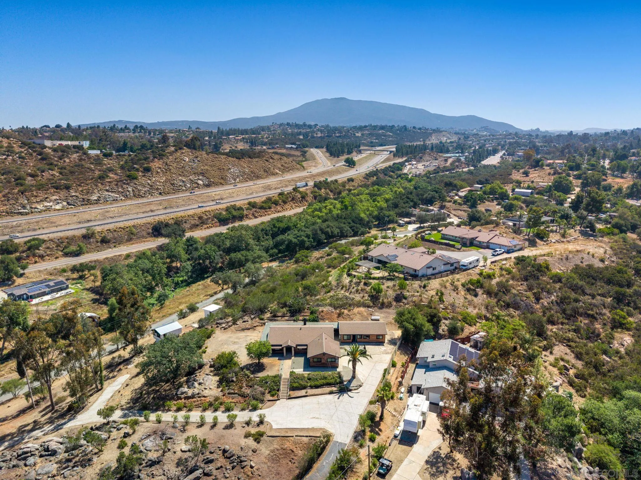 https://cdn.realtyfeed.com/cdn/127/260013417/c1f727c5fba4f091713bd07f5b9d29b6.webp