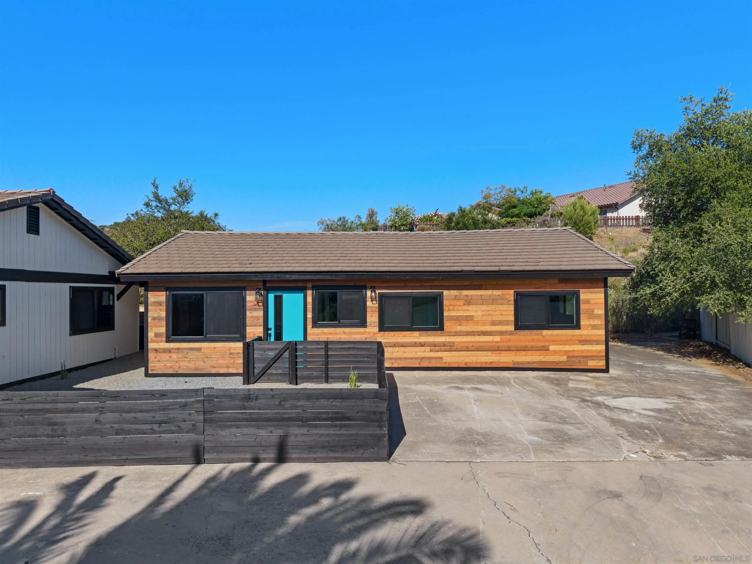 https://cdn.realtyfeed.com/cdn/127/260013417/c2c41dc15c4ffeb2f055eccf12659604.webp
