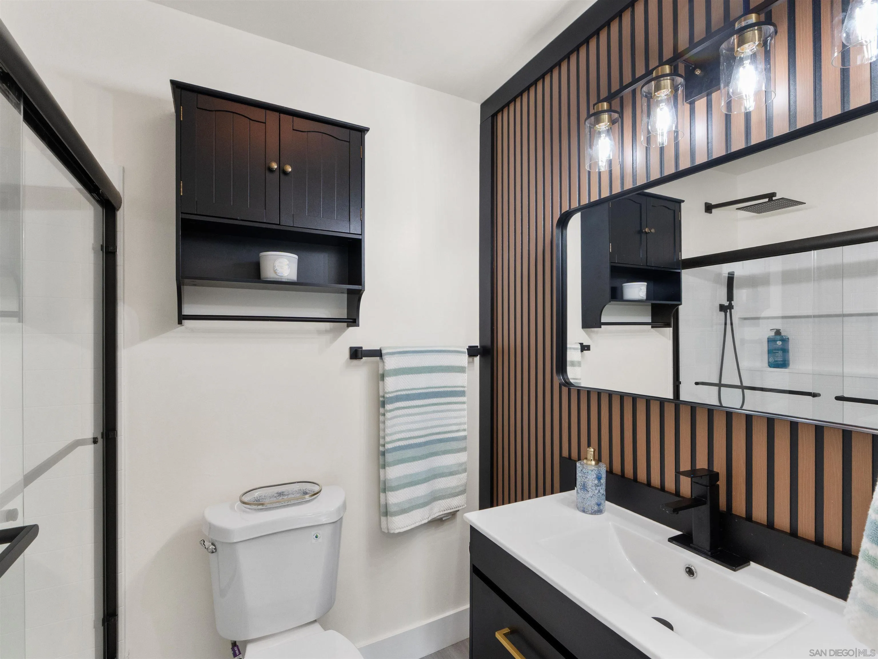https://cdn.realtyfeed.com/cdn/127/260013417/df5e56e38a7514b866c641d1920cb2bc.webp