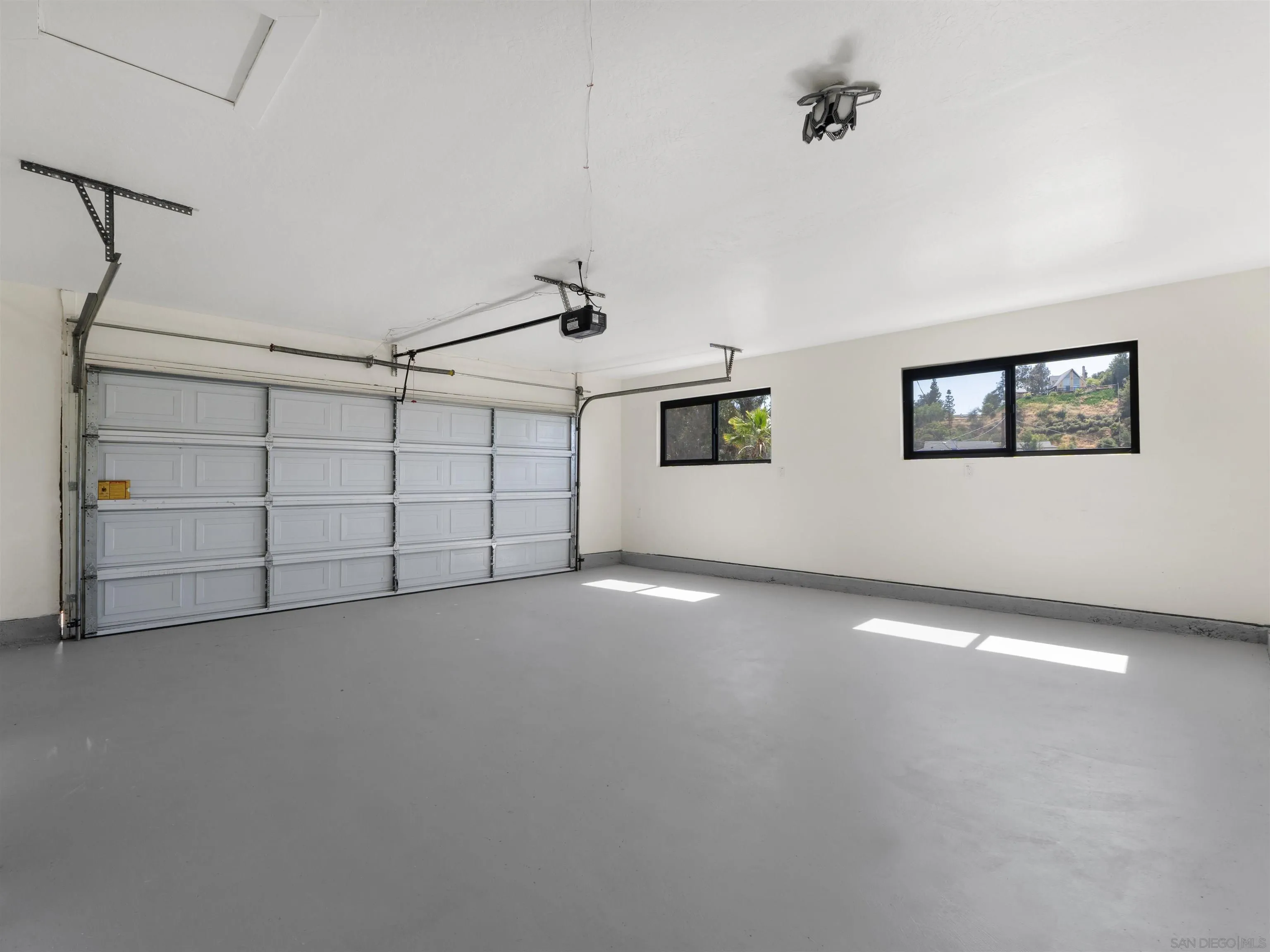 https://cdn.realtyfeed.com/cdn/127/260013417/e91eeb7d5746317119fa777555695241.webp