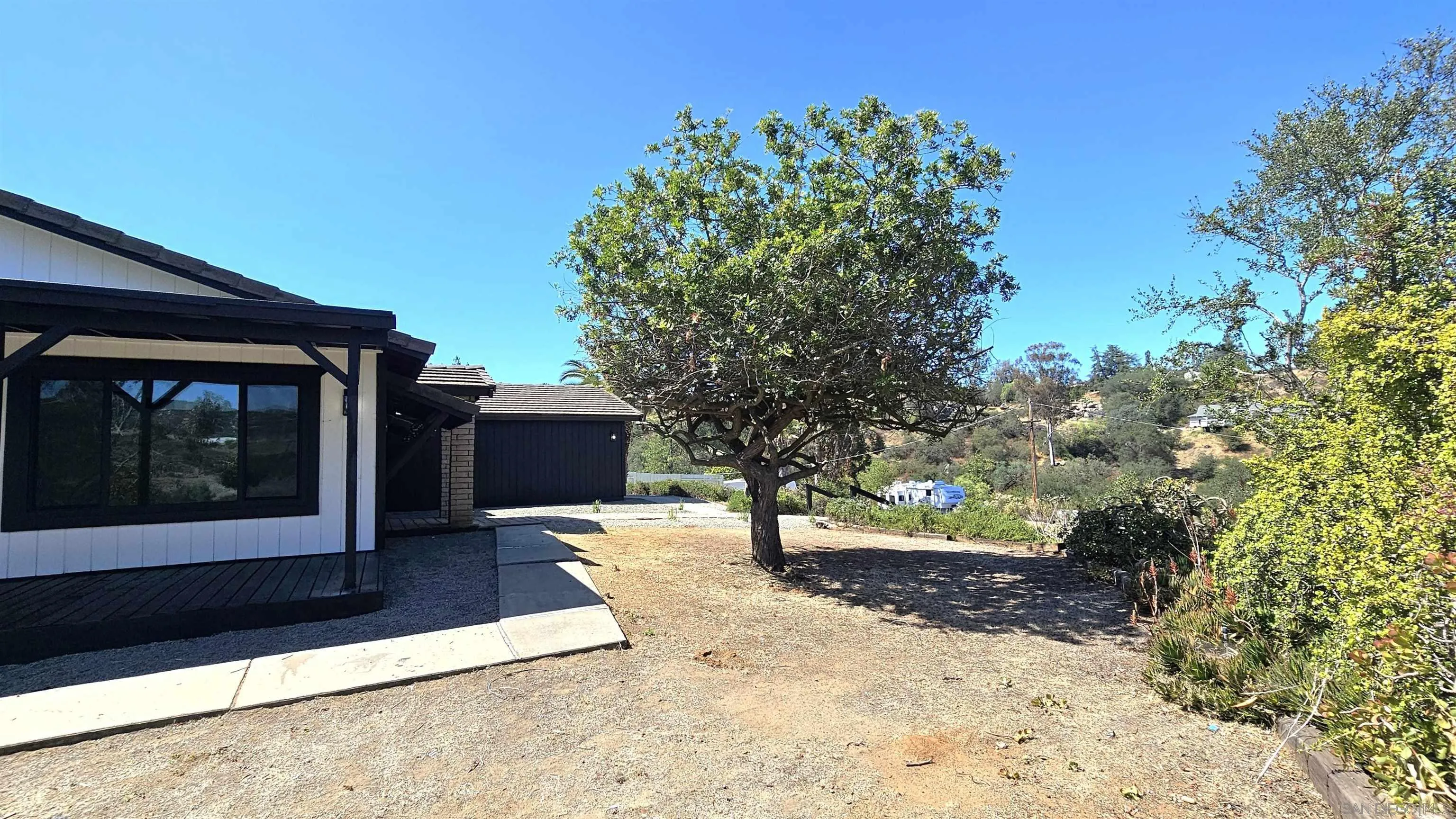 https://cdn.realtyfeed.com/cdn/127/260013417/f86a6f96480514042ab312fc263bd8ae.webp