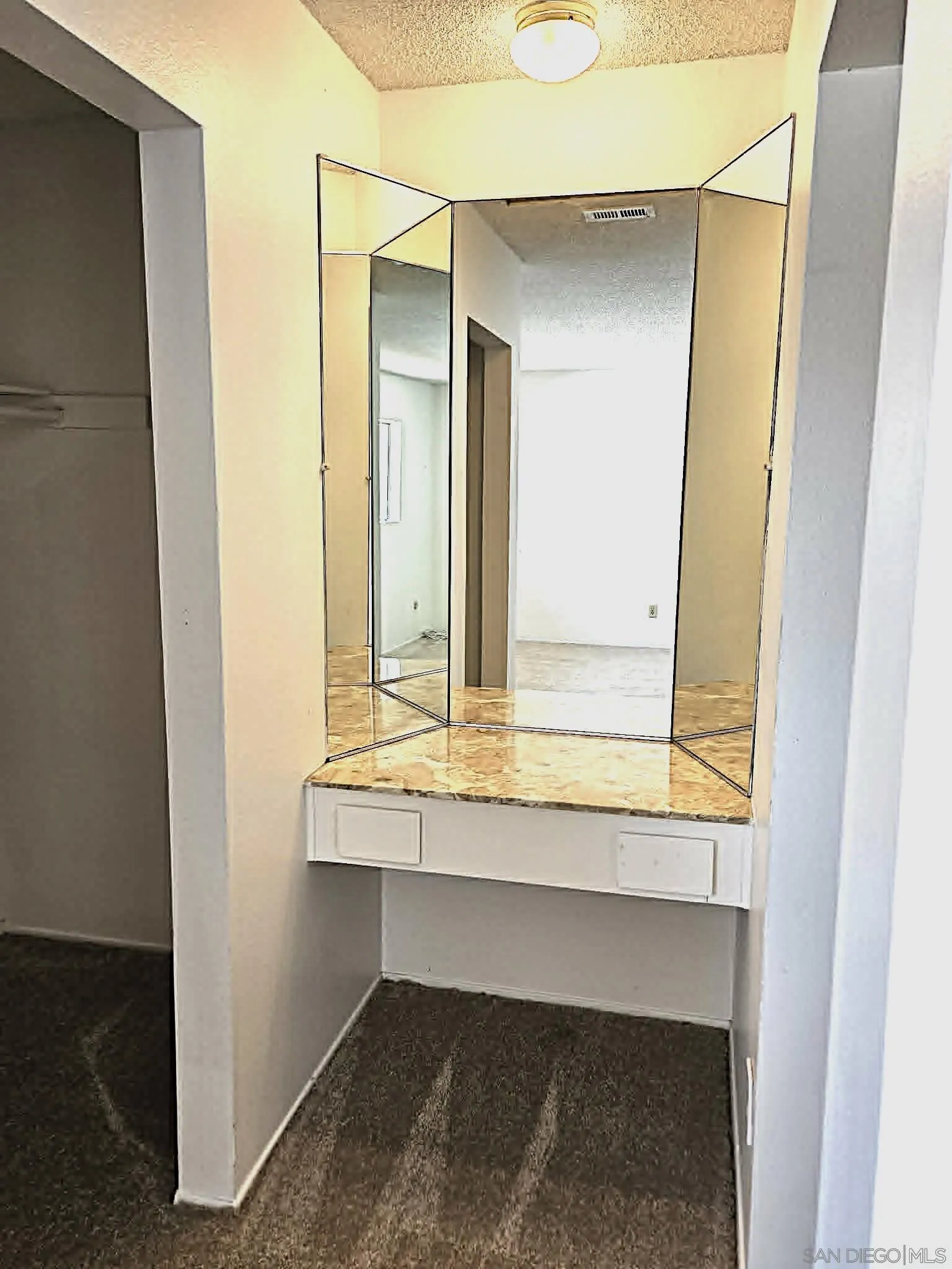 Photo #10: 260013419 Listing: Photo #10