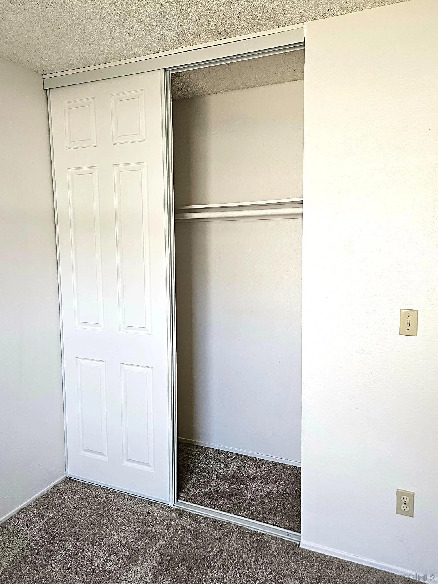 Photo #13: 260013419 Listing: Photo #13
