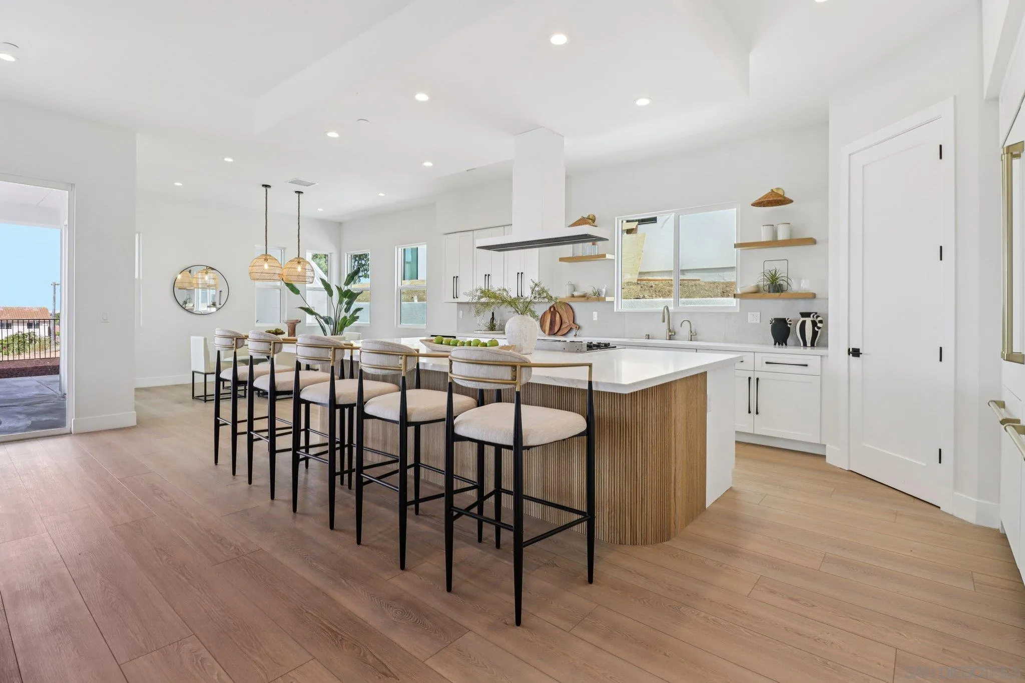 https://cdn.realtyfeed.com/cdn/127/260013422/173d60c269eff53192451cf58ef1cf5a.webp