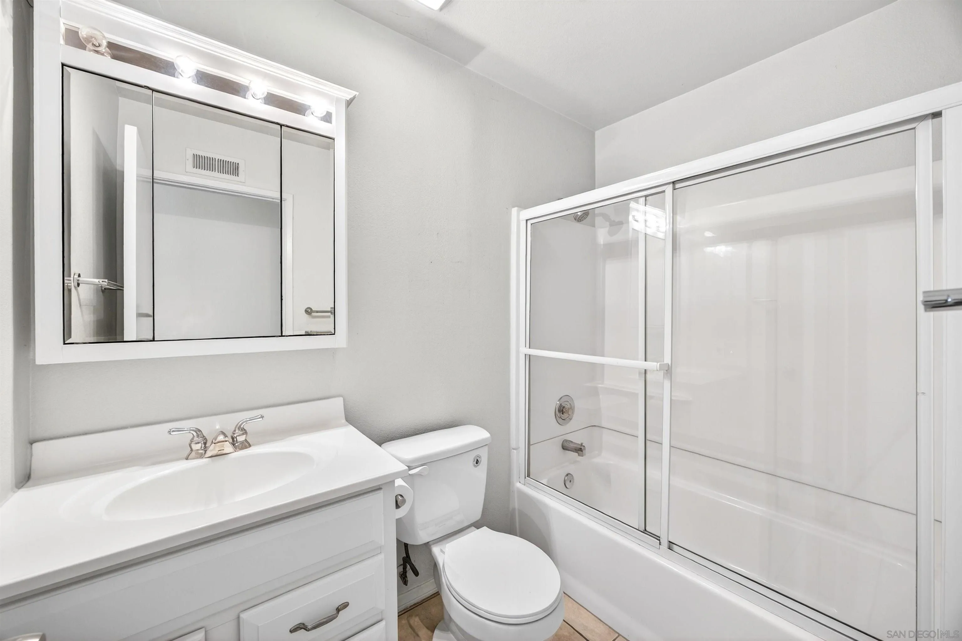 Photo #37: 260013424 Listing: Photo #37
