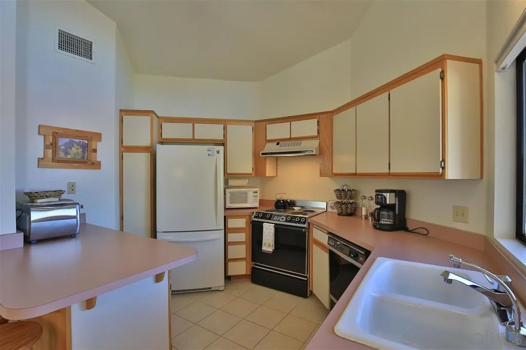 Photo #7: 260013425 Listing: Photo #7