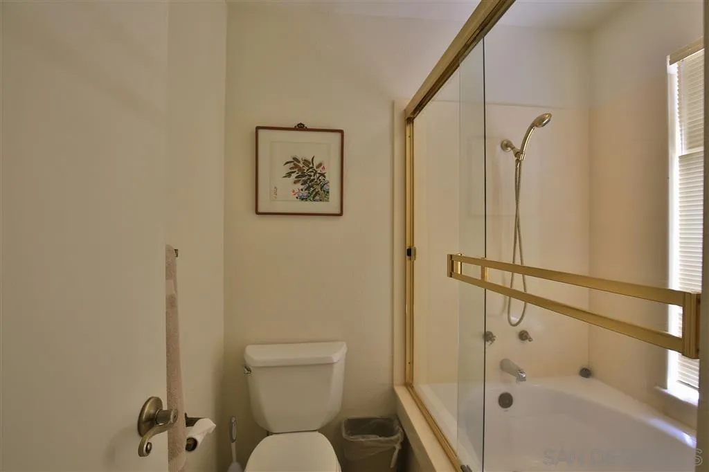 Photo #13: 260013425 Listing: Photo #13