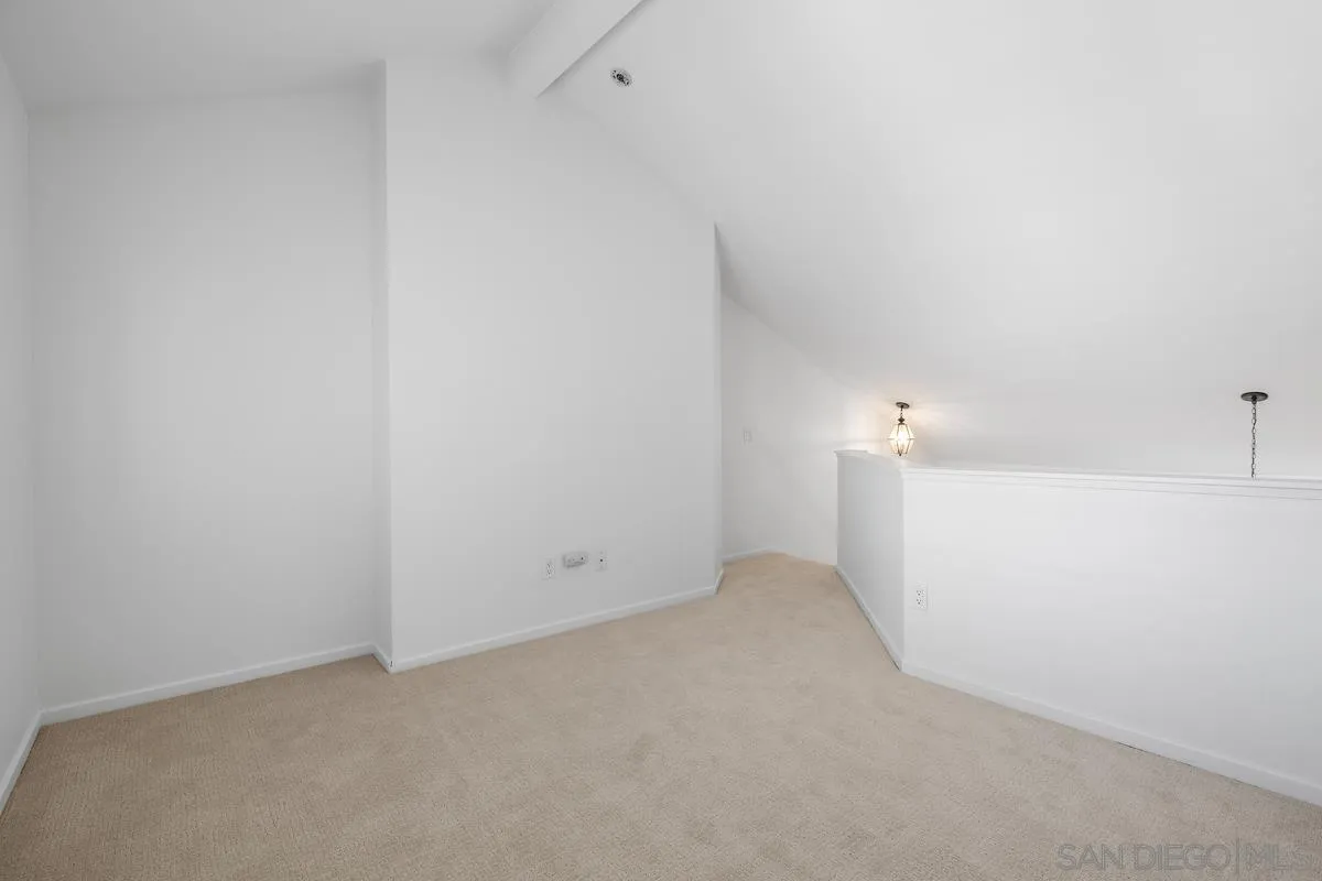 https://cdn.realtyfeed.com/cdn/127/260013426/18a6ddab67a9656ca721634aad1fcefd.webp