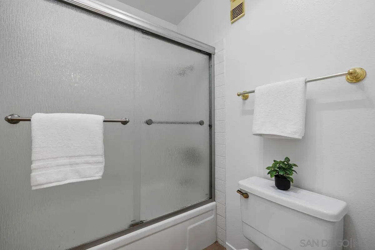 https://cdn.realtyfeed.com/cdn/127/260013426/5fc21cdc877f473dc6e62850f31ef289.webp