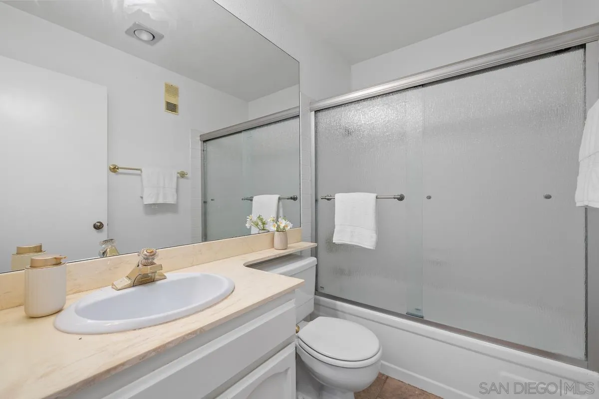 https://cdn.realtyfeed.com/cdn/127/260013426/6fb2f821aa22c479e4b80802d54a6964.webp