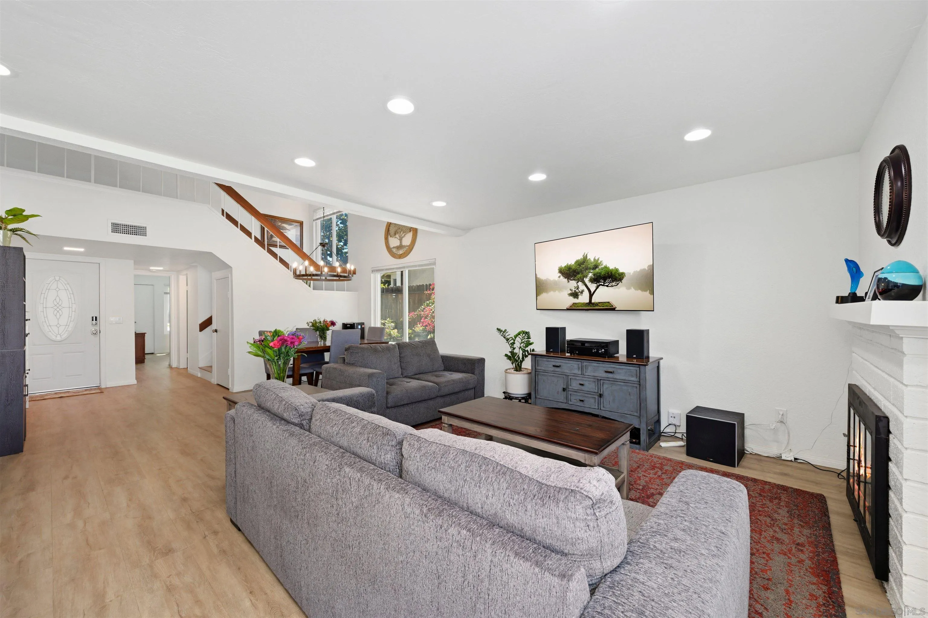 Photo #3: 260013433 Listing: Photo #3