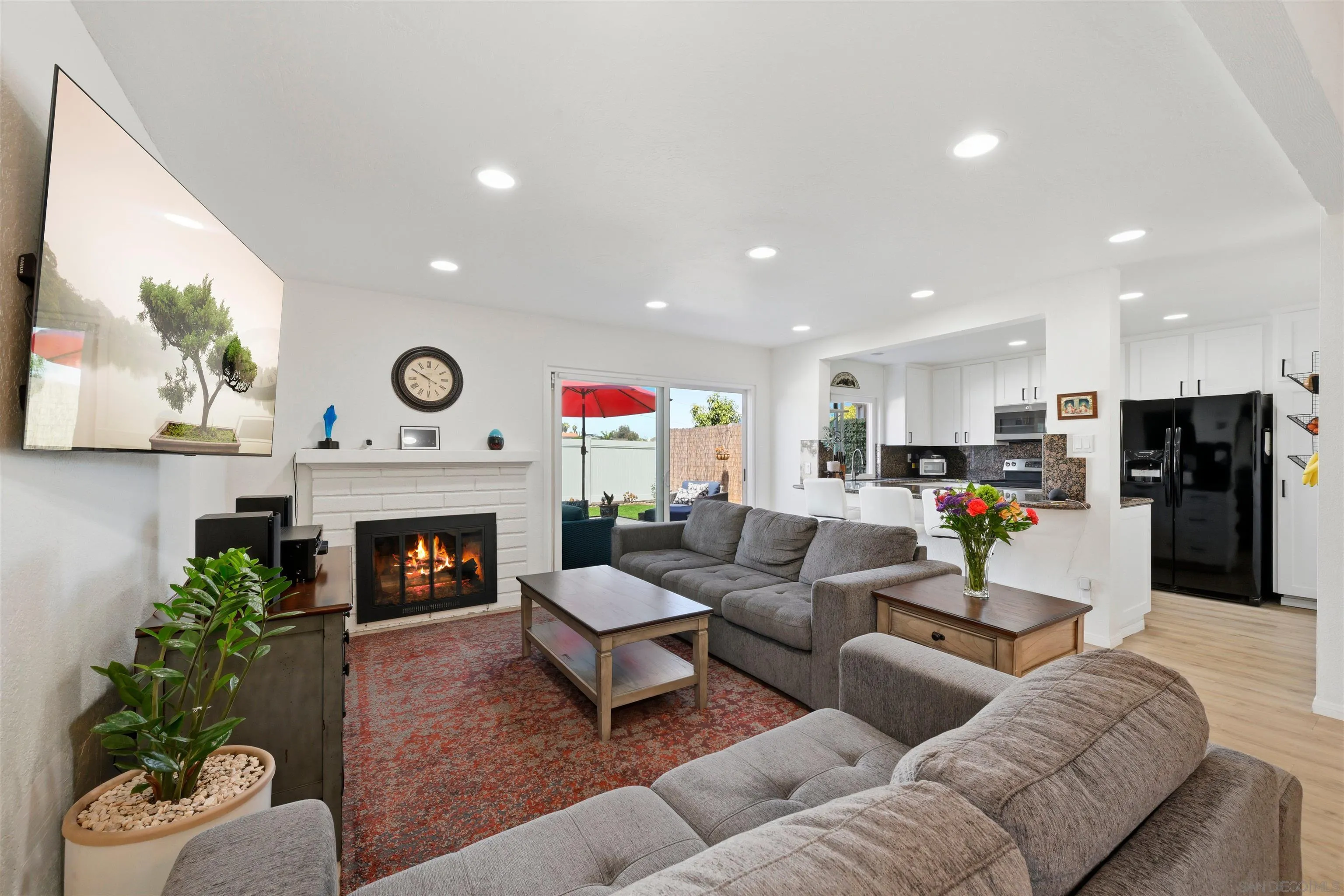 Photo #5: 260013433 Listing: Photo #5